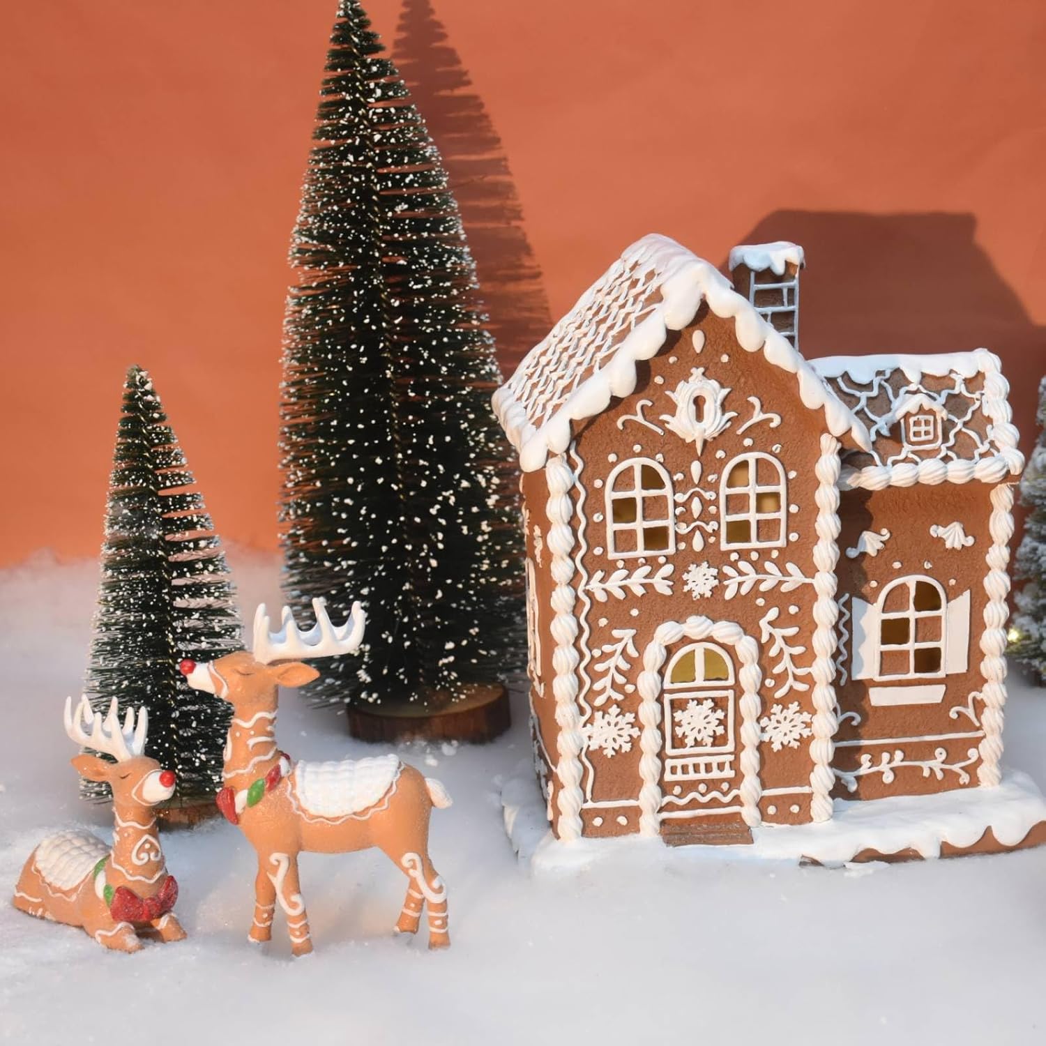 Gingerbread Christmas Decorations Indoor Resin Gingerbread House Decor with LED Lights 9 * 5 * 10.2 Inch Kitchen Tabletop Decor for Women