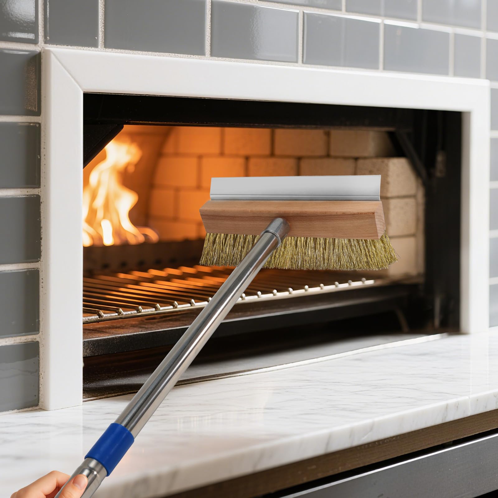 Spazzola per pizza acciaio setole ottone larghezza 25 cm manico lungo 153 cm