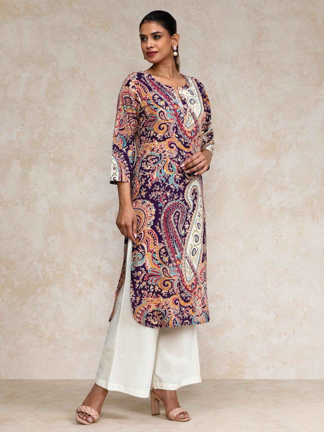 Varanga Women Paisley Printed Three Quarter Sleeve Kurta Purple