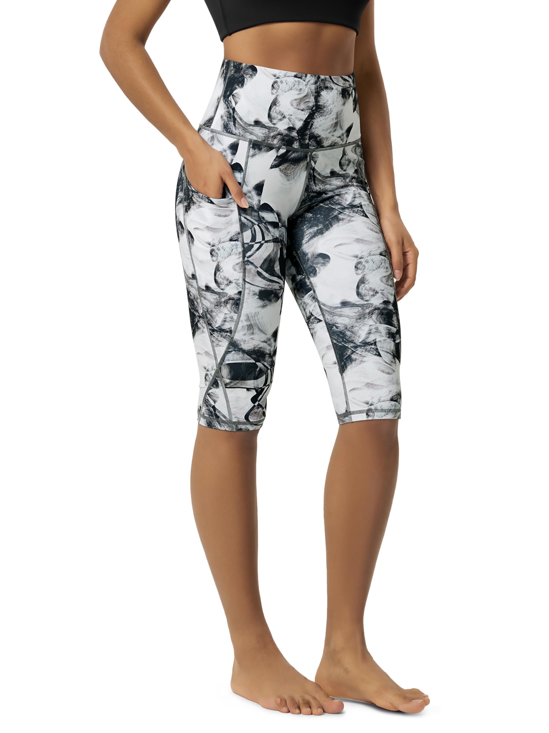 ODODOS Women's High Waisted Yoga Capris with Pockets, Tummy Control Non See Through Workout Athletic Running Capri Leggings