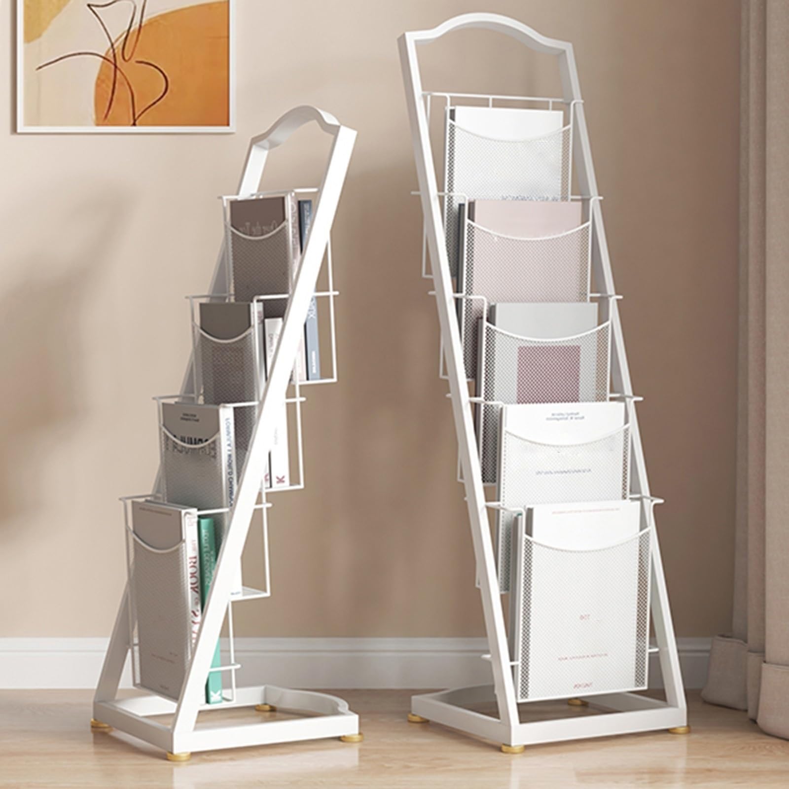 zeitungsständer Literaturständer Boden, Magazin-Zeitungsständer Mit 4/5 Fächern, Stehender Metallkorb Für Einkaufszentren, Krankenhäuser, Kirchen, Hotels (Color : Black, Size : 4 Tier)