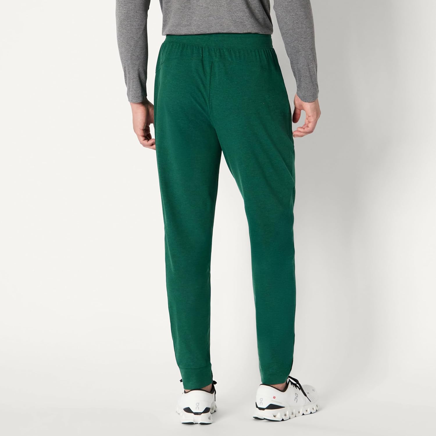 Amazon Essentials Men's Athletic Soft Performance Lightweight Gym Workout Tapered Track Sweatpants, Space Dye - Image 4