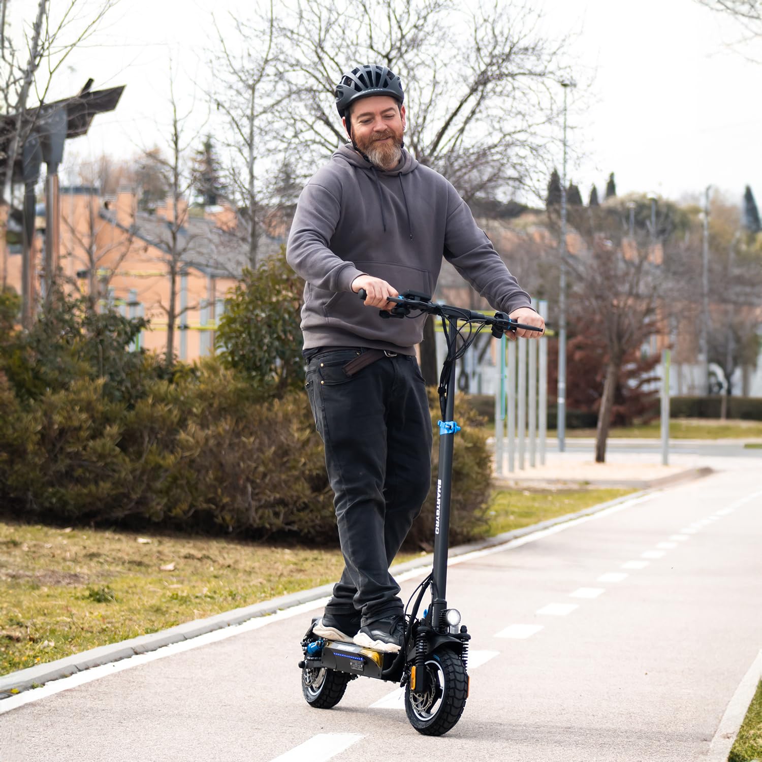 SMARTGYRO, Trottinette Électrique Speedway, avec Suspensions, Triple Freinage, Certificat DGT, 2e Génération, Roues à Double adhérence de 10", 48V, Batterie de 800W et 13Ah, 50km d'Autonomie