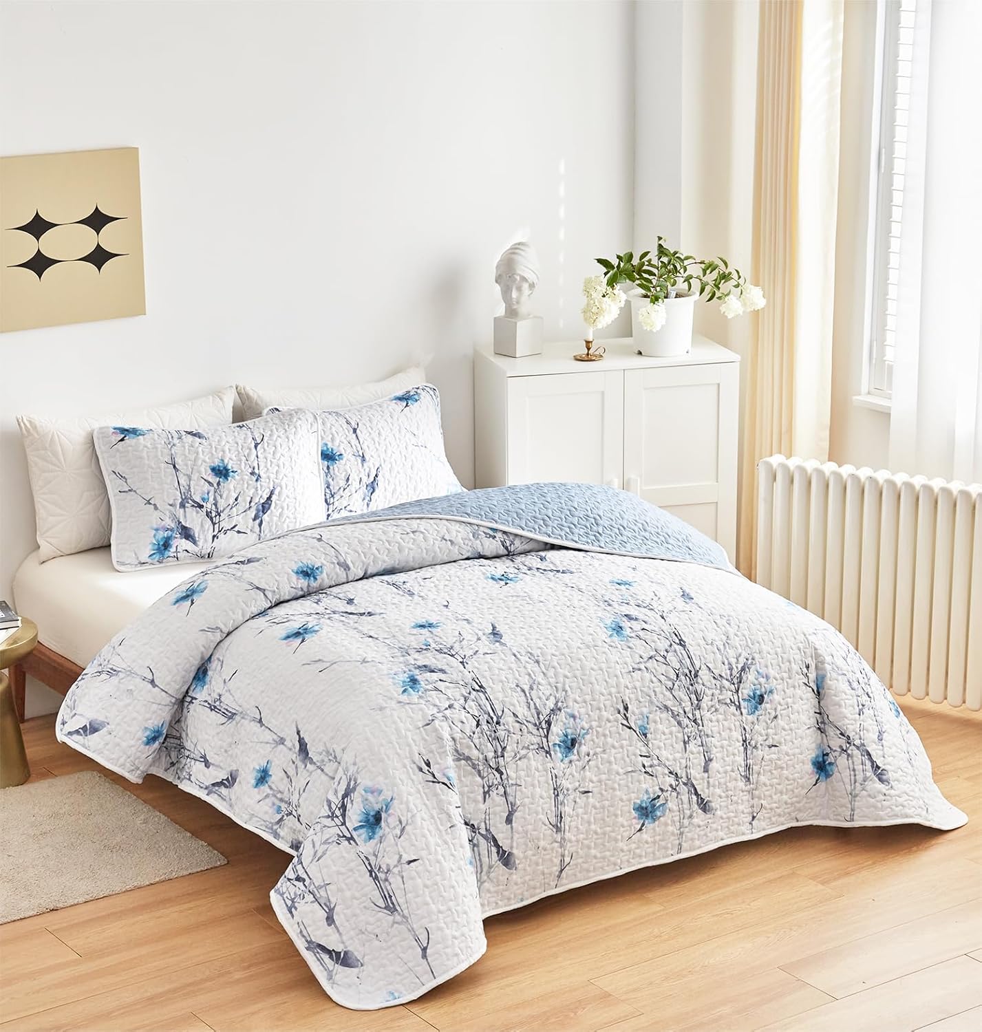 Botanical Quilt Set 3 Pieces King Size, Blue Flower Branch on White Reversible Bedspread Coverlet Set, Soft Microfiber Lightweight Bed Cover for All Season (102" x 90", 1 Quilt+ 2 Pillow Shams) - Image 2