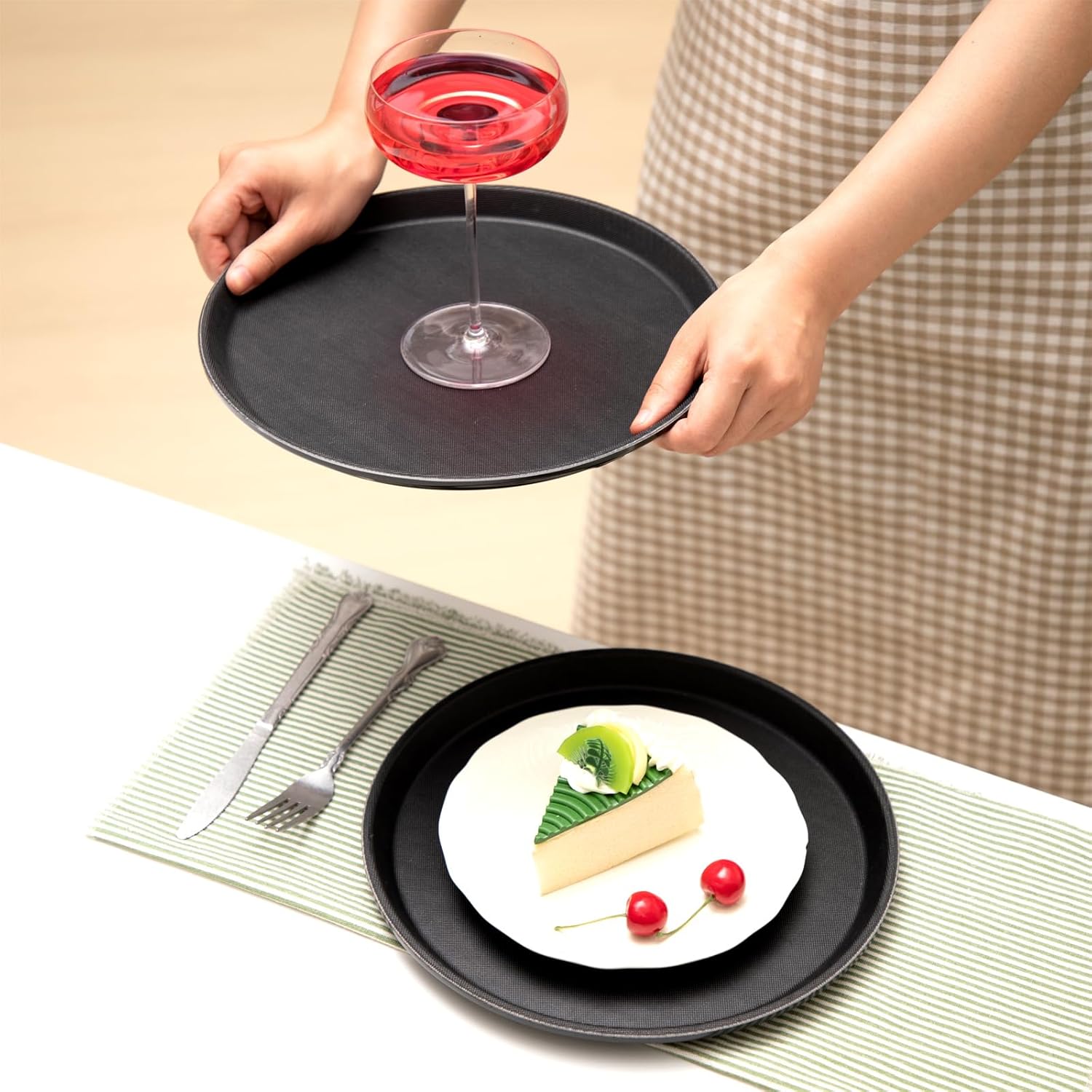 Thyle 12 Pcs Round Serving Tray 11 Inch Non Slip Lined Surface Server Waitress Food Service Trays Anti Skid Plastic Circle Black Round Dish for Coffee Restaurant Bar Parties