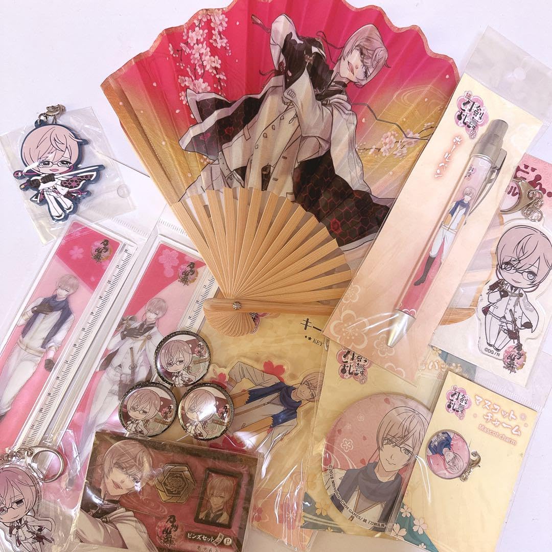 Amazon.co.jp: 刀剣乱舞亀甲貞宗グッズまとめ売り① : おもちゃ