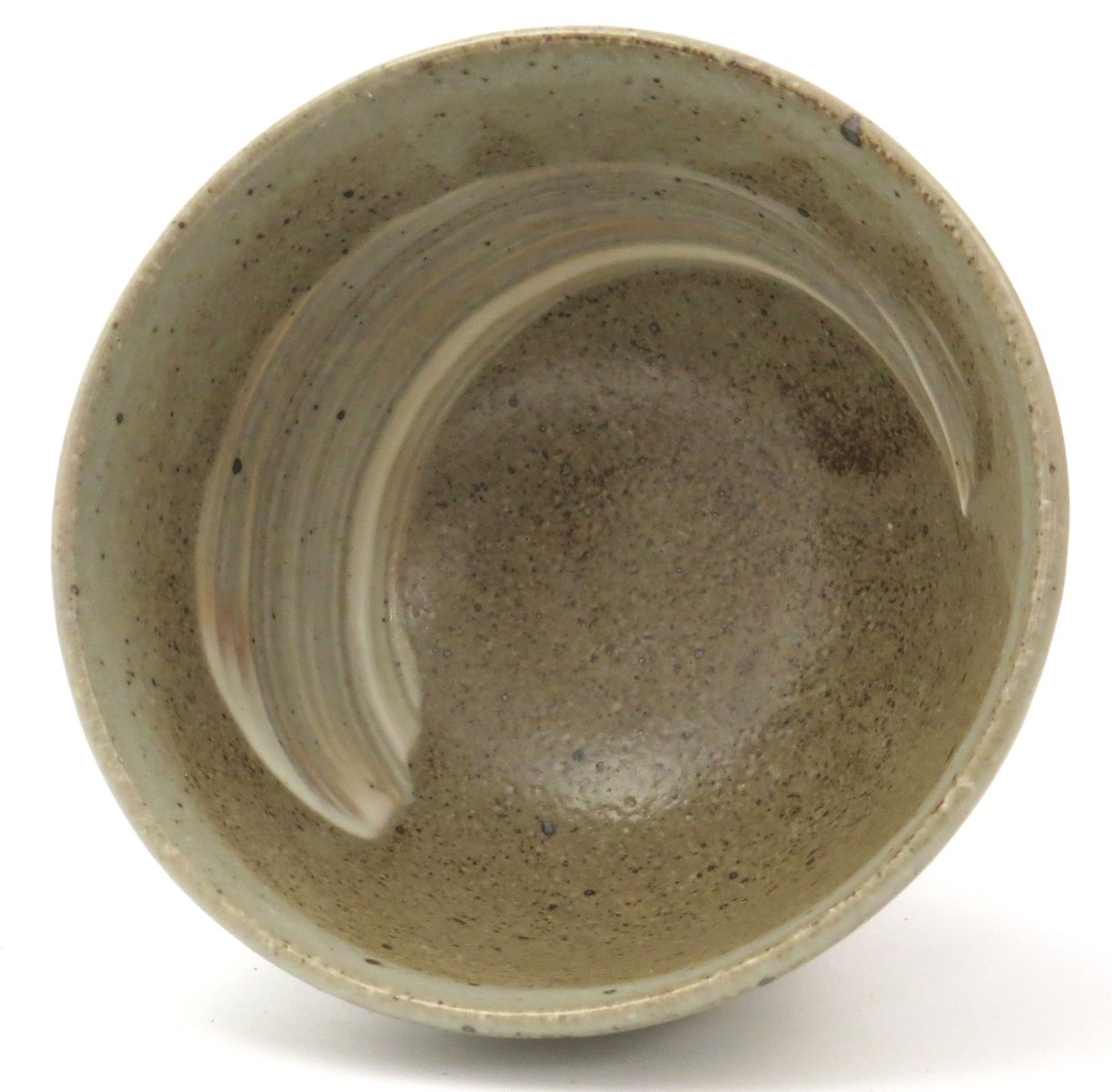 超珍品◾️蔵から超激レアな素焼きの台座が残った雰囲気の凄い抹茶茶碗