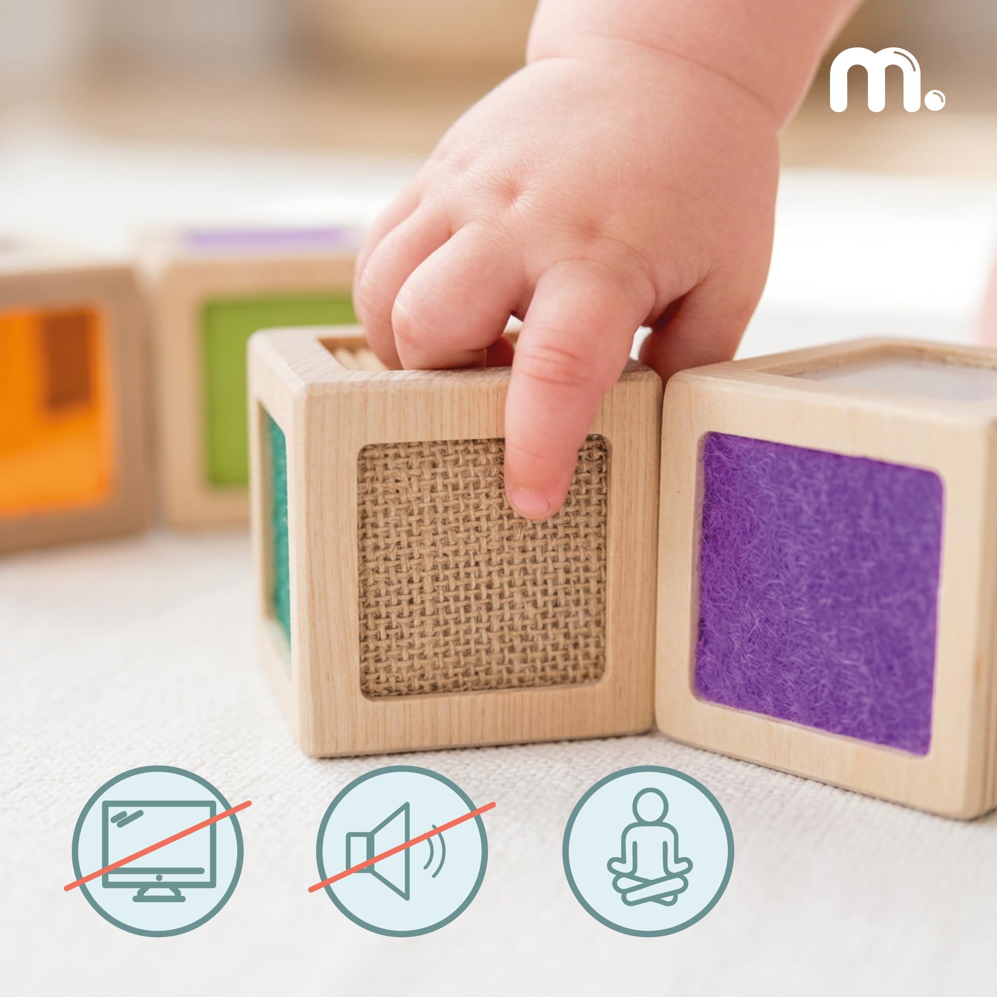 mamabrum Blocchi sensoriali in Legno Montessori, 4 cubi con 12 Texture e 12 Tessere da Abbinare, Gioco tattile educativo per Bambini da 1 Anno, Gioco Naturale per Movimento in casa