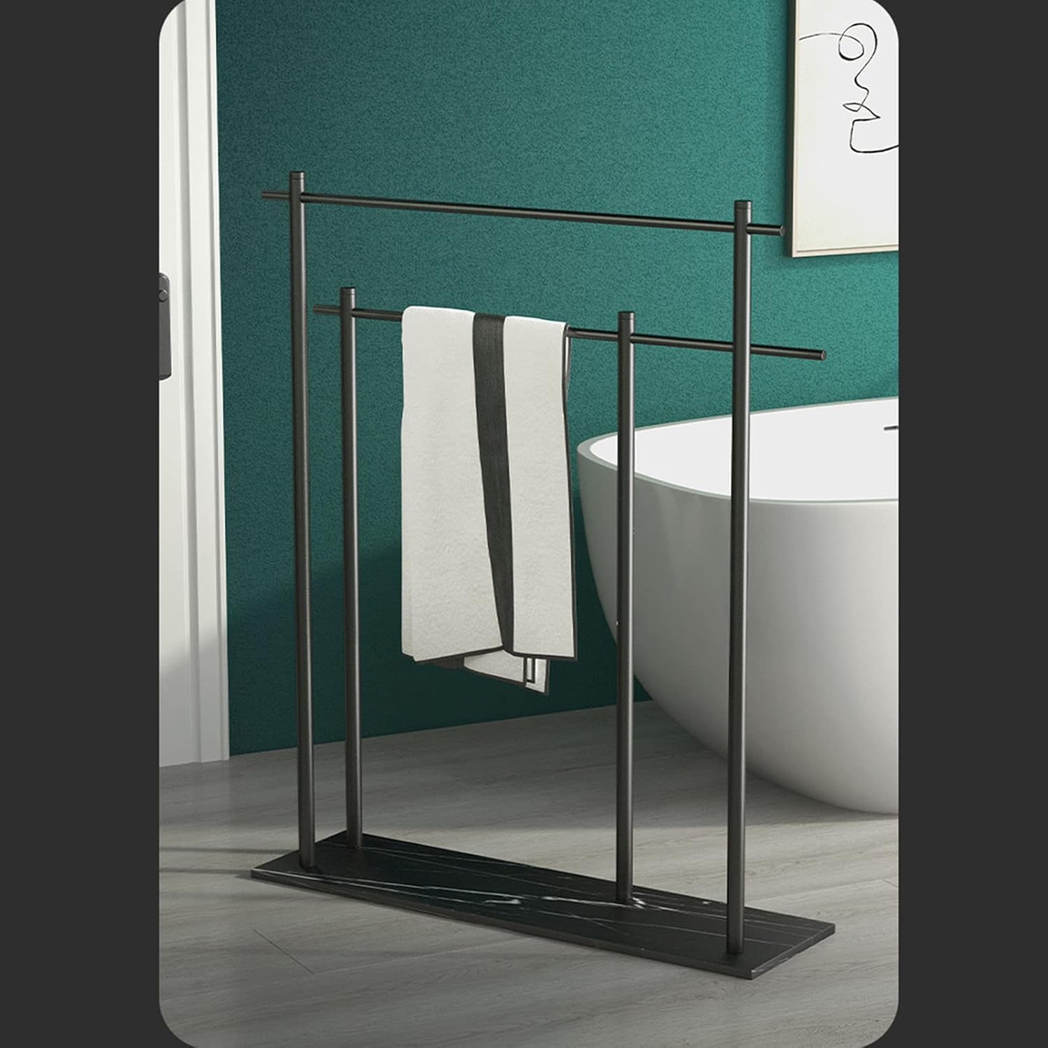 Portasciugamani autoportante, robusto organizer in metallo, design salvaspazio per asciugamani da bagno, asciugamani e accessori da bagno