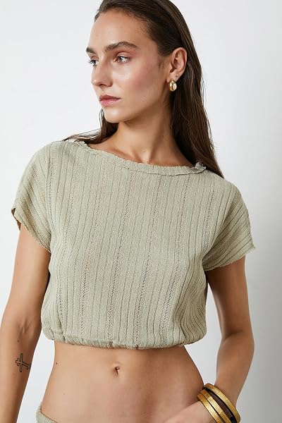 Kayık Yaka Crop Bluz