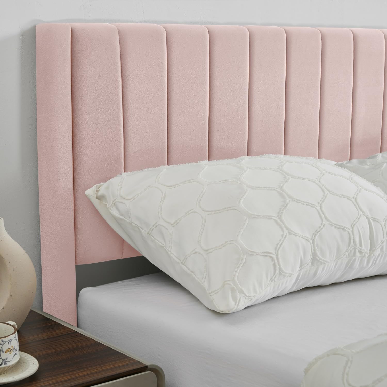 Full Bed Frame Upholstered Platform,Full Size Bed Frame with Velvet Headboard,Non-Slip and Noise-Free/Wooden Slats Support/No Box Spring Needed/Easy Assembly/Mattress Foundation (Pink, Full)