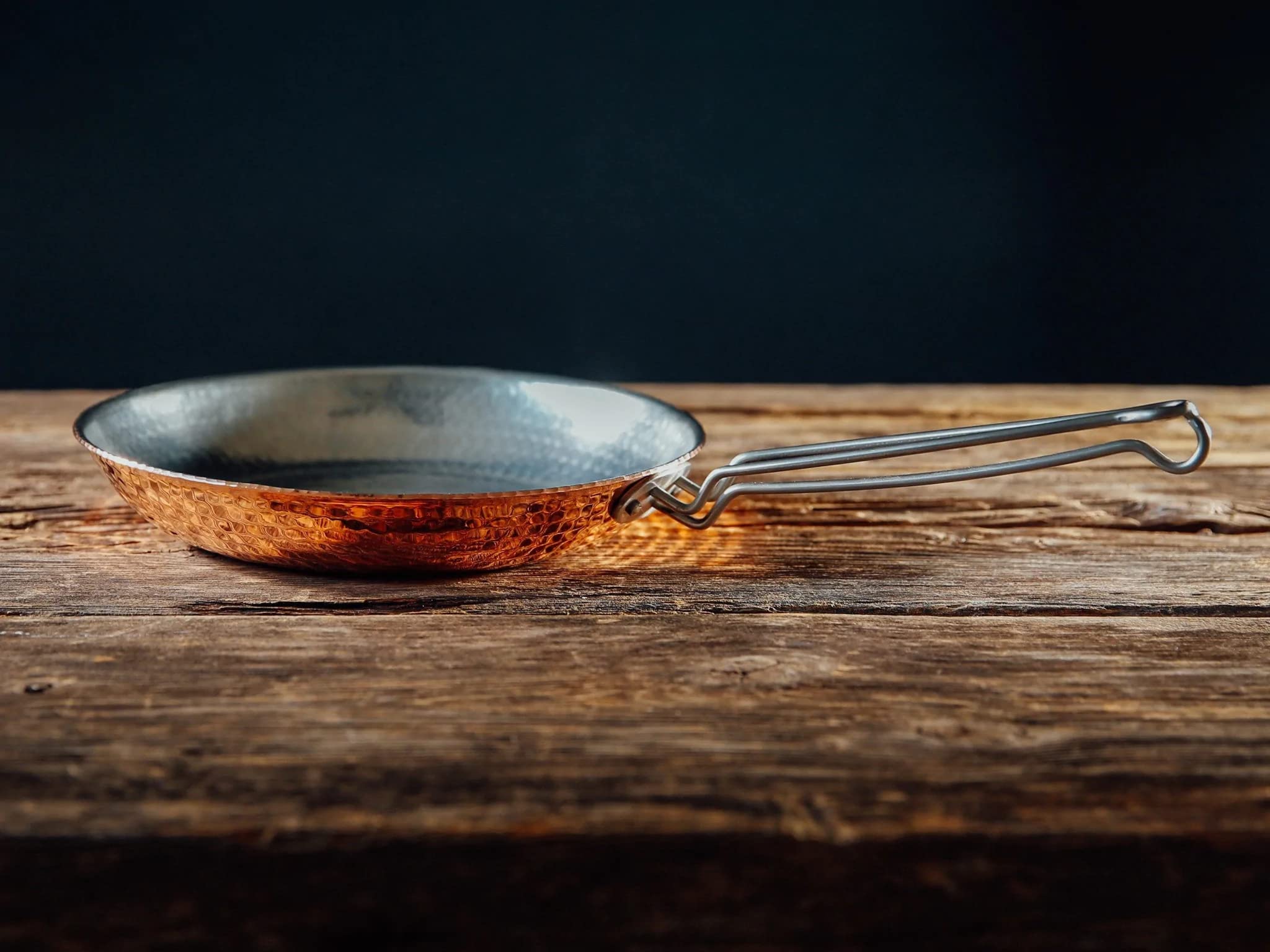 Sertodo Kupfer-Pfanne | 20,3 cm Durchmesser | patentiertes Edelstahl-Griffsystem | natürlich antihaftbeschichtetes Zinnfutter, reiner Kupferkörper | professionelle Küchenqualität | elegant, langlebig,