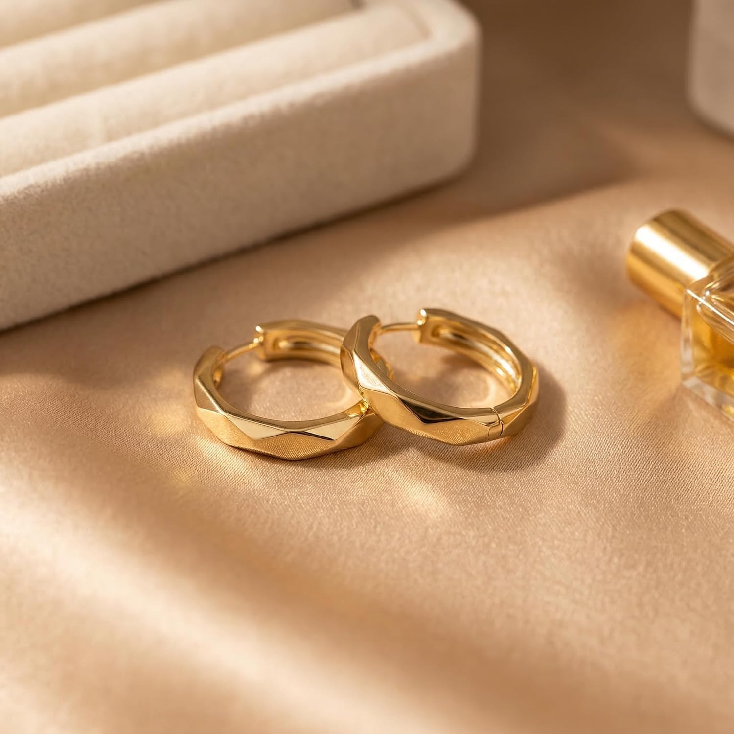 14K Yellow Gold Unisex Hoop Earrings for Women Men 20mm x 4.2mm, Small Chunky Classic Round Huggie Hoops Minimalist Diamond-Cut Round Earrings Hypoallergenic Gift