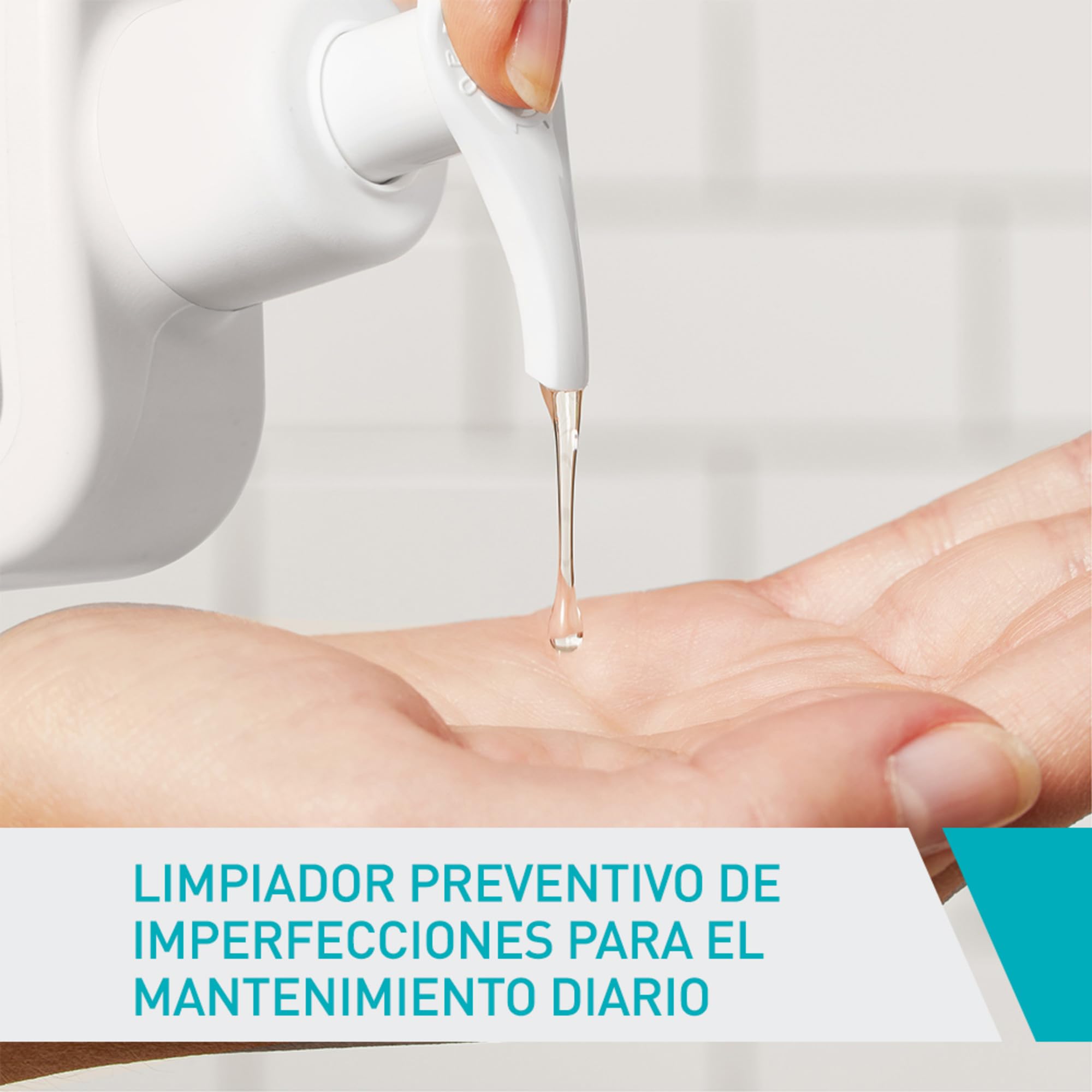 CeraVe Detergente Controllo Imperfezioni, Per Pelle Grassa con Tendenza Acneica, Azione Purificante, Imperfezioni Ridotte, Con Acido Salicilico e Argilla Purificante, 473 ml