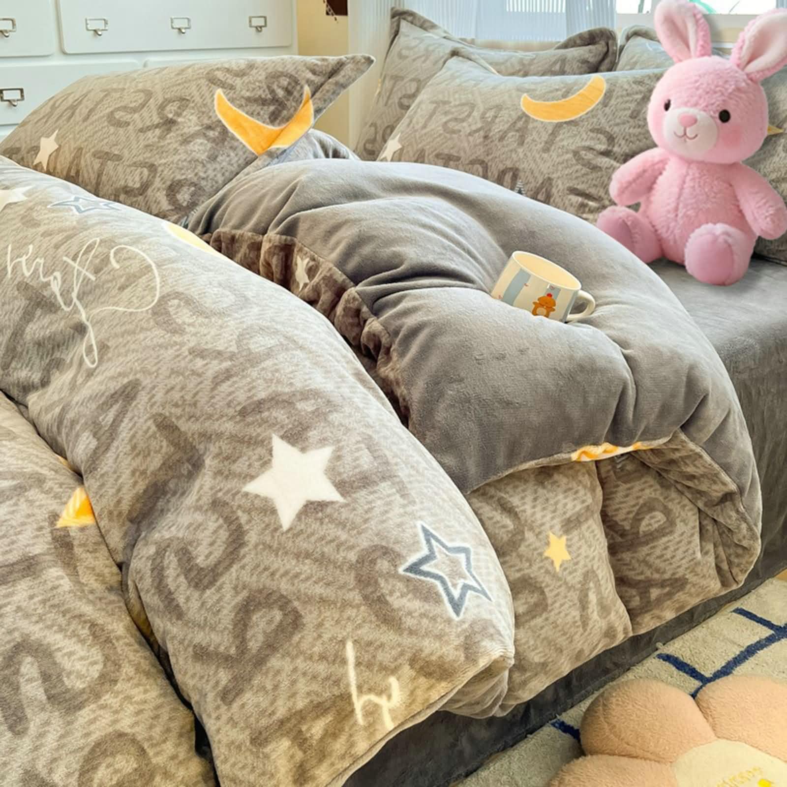 Kit lit complet 4 pièces résistant aux plis en velours gris avec drap housse ajusté