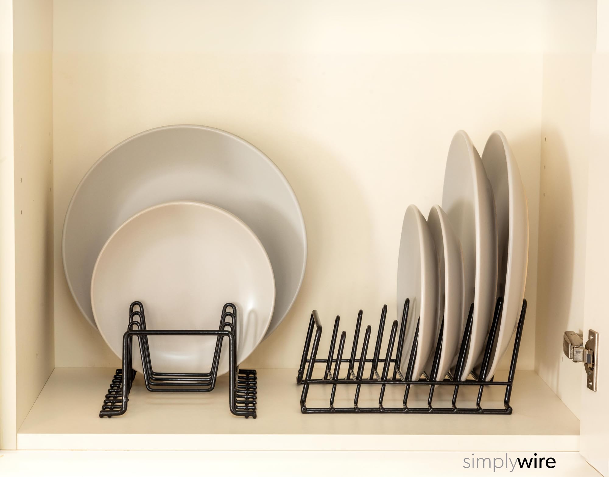 simplywire - Confezione da 2 - Rastrelliera per Piatti/Scolapiatti - Organizer per Credenze da Cucina - Acciaio Rivestito in Plastica Nera - Piccolo