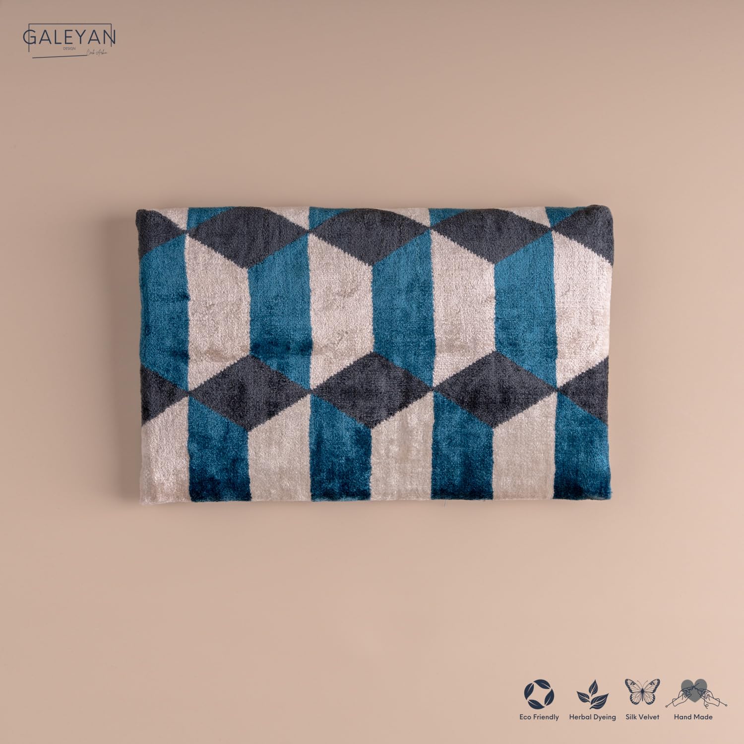 Bolso Ikat de terciopelo de seda hecho a mano, estilo sobre, diseño bohemio, patrón étnico, opción de correa de cadena, bolso de mano de fiesta de noche, bolso de mano de alta calidad, color