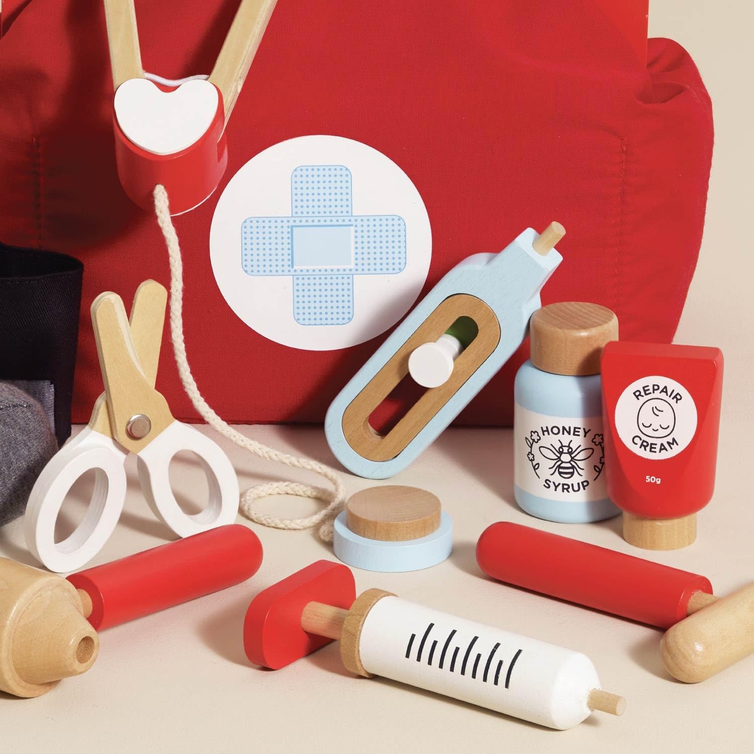 Le Toy Van - Kids Wooden Educational Pretend Play Honeybake Doctor's Medical Play Set Kit | Kids Pretend Play Role Play For Boys And Girls | 3 Year Old +, 8.66" x 5.70" x 5.90" (TV292)