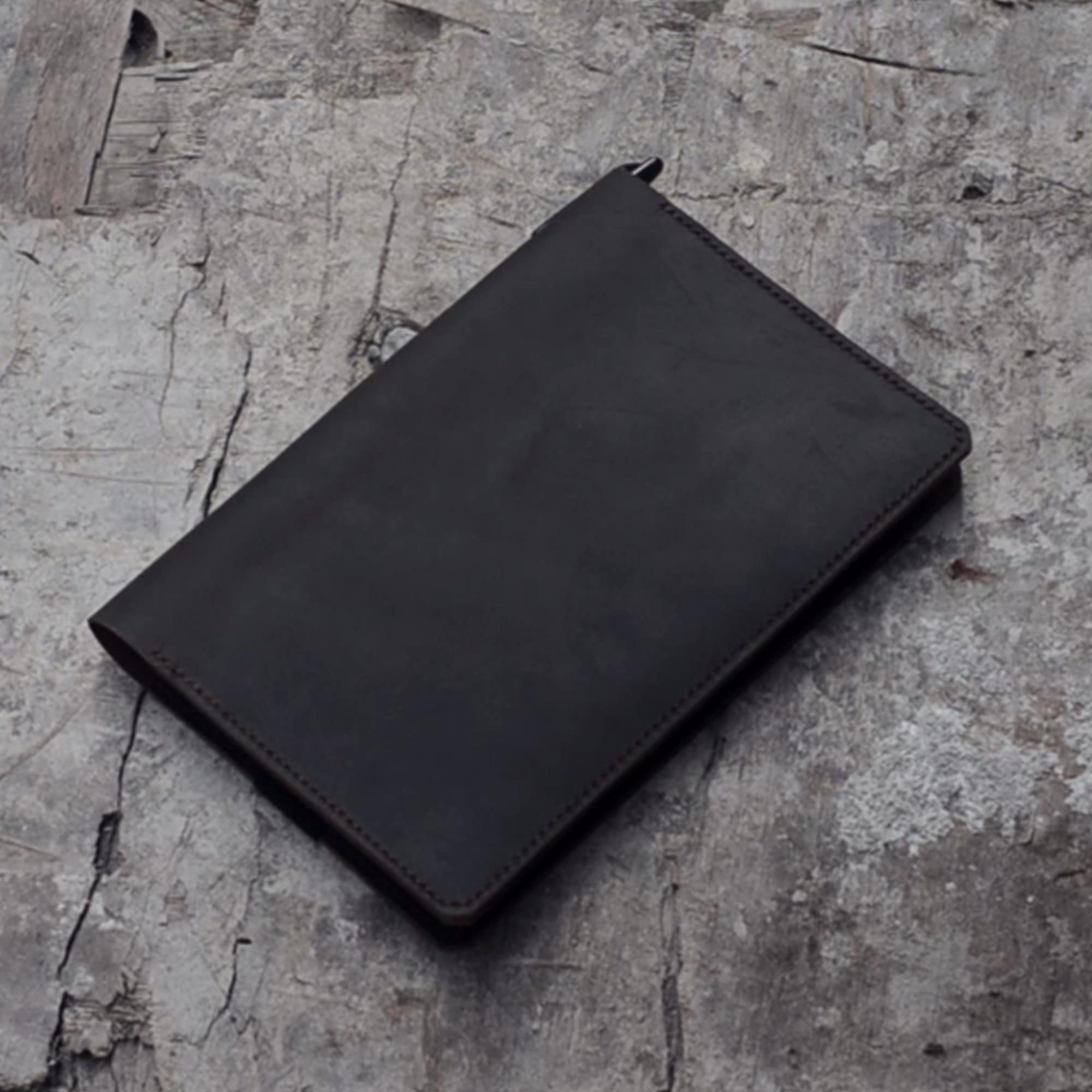 JJNUSA Nachfüllbares Geschenk Leder Notizbuch zum Schreiben Vintage Leder Reisetagebuch Cover für Rocketbook Moleskin Leuchtturm 1917 Medium 01 (A5, dunkelbraun)
