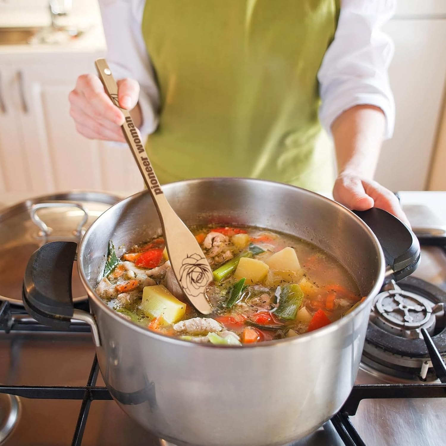 Pioneer Woman Style Insulated Casserole Carrier with 5 Wooden Spoons Set, Thermal Food Bag for Hot/Cold Food, Fits 9"x13" Baking Pan, Floral Kitchen Stuff Birthday Gift for Wife, Mother's Day.6 PCS - Image 5