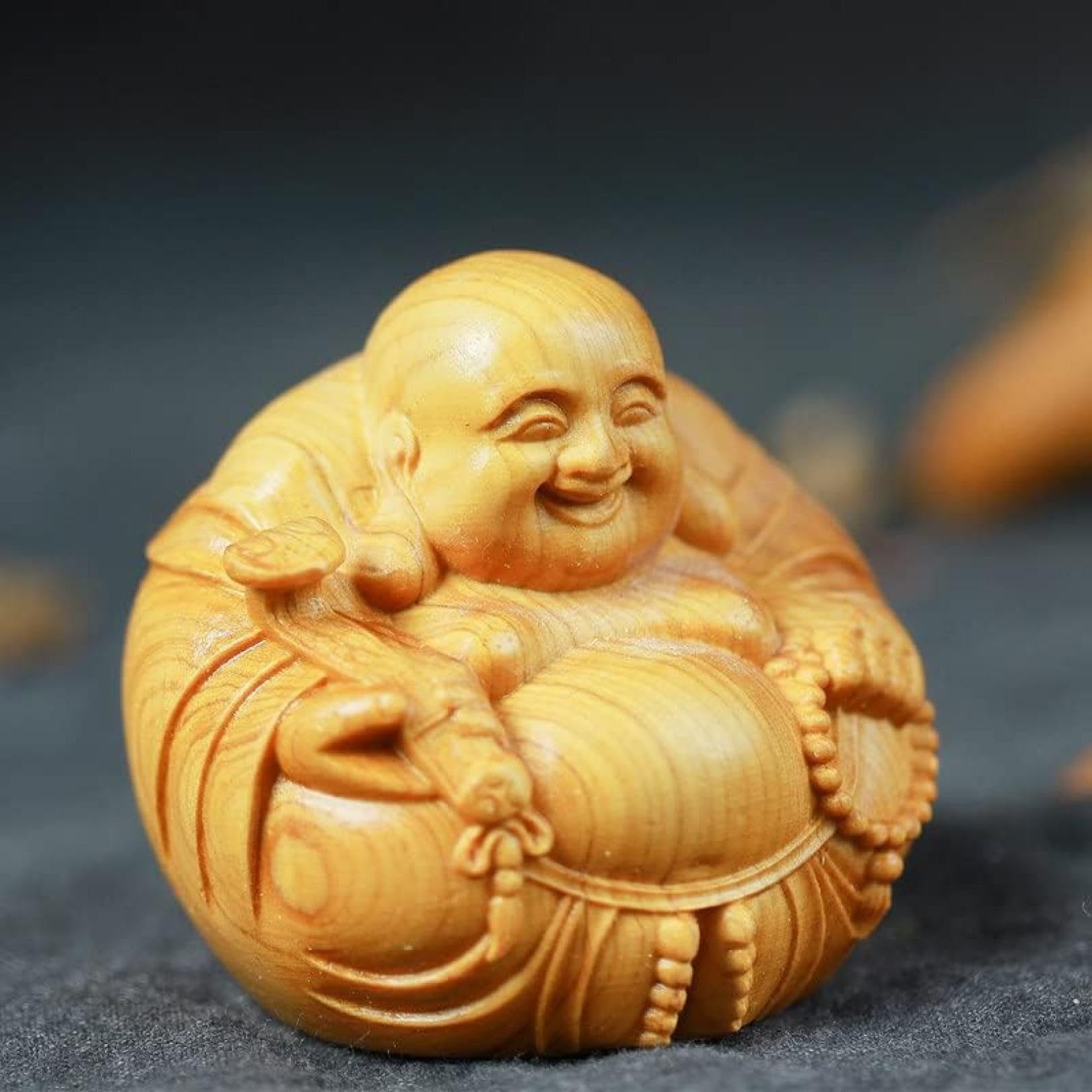 Amazon｜布袋様 置物 仏像 木彫り ミニ 七福神 木製 布袋様 置物 金運