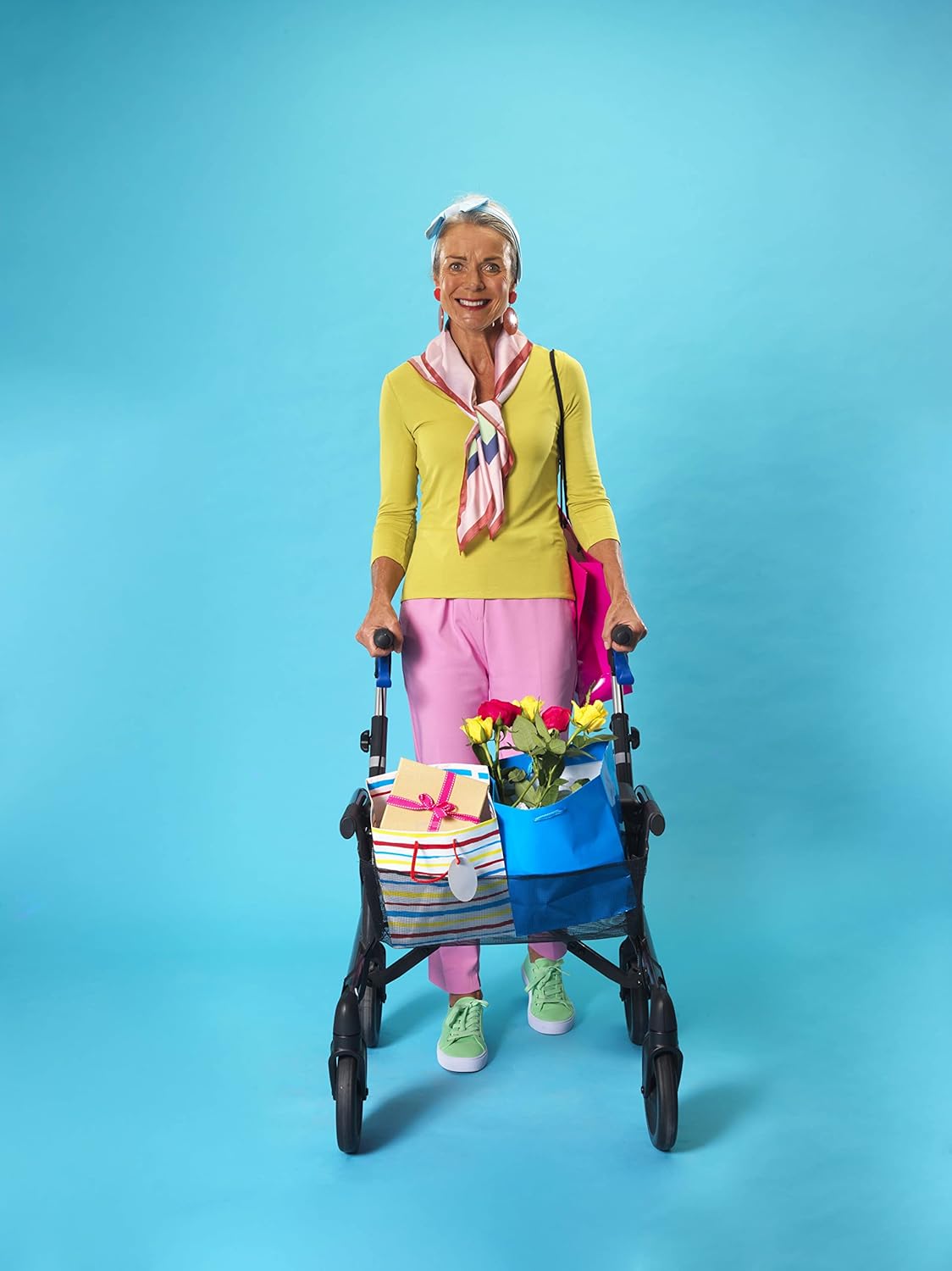 Invacare Dolomite Gloss 600, Rollator, Lightweight, Folding, for Individuals 4'11"-6'1". 1655081: Industrial & Scientific