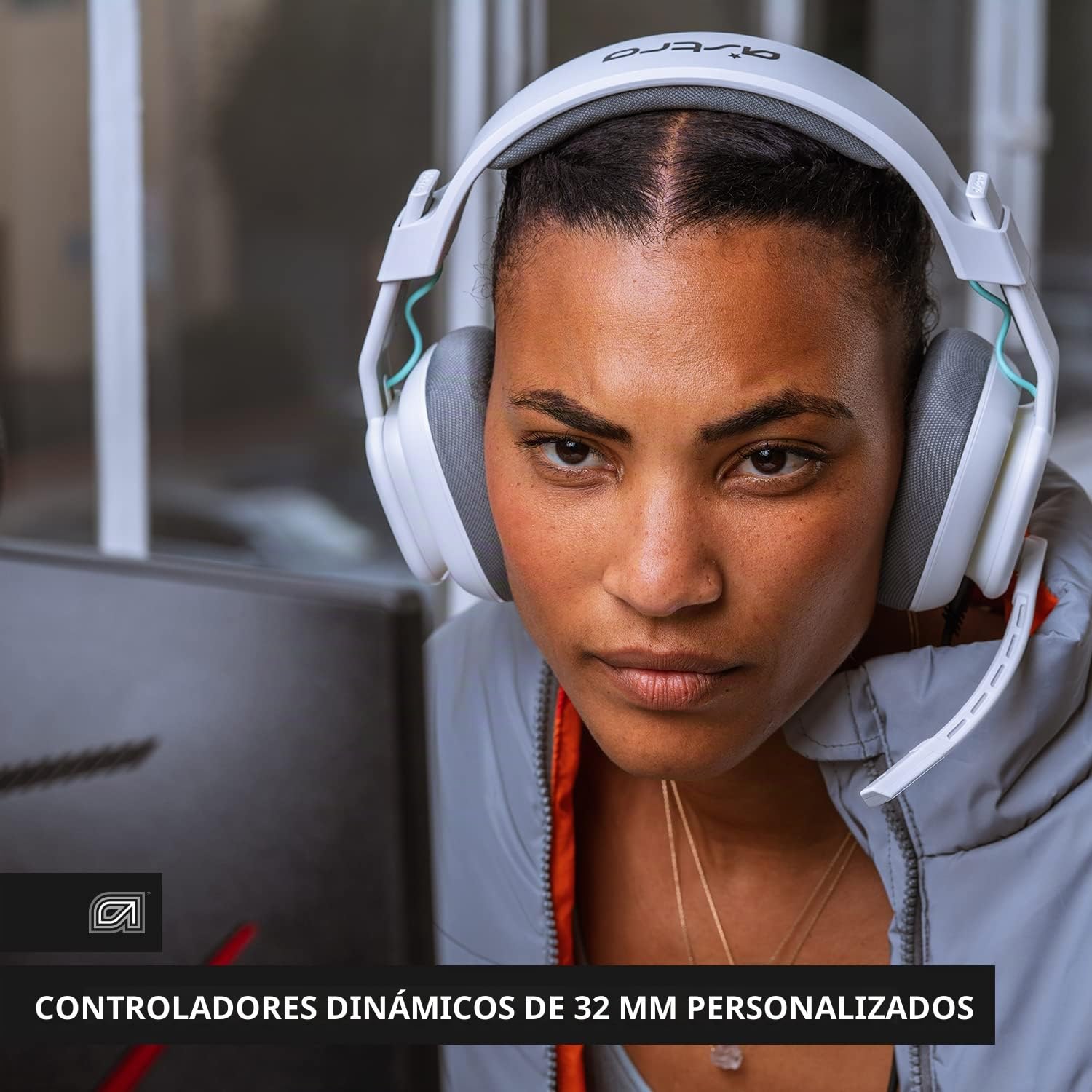 ASTRO Gaming A10 Gen 2 - Auriculares de diadema con cable y micrófono flip-to-silencioso, controlador de 32 mm, compatible con PlayStation, color blanco (reacondicionado)