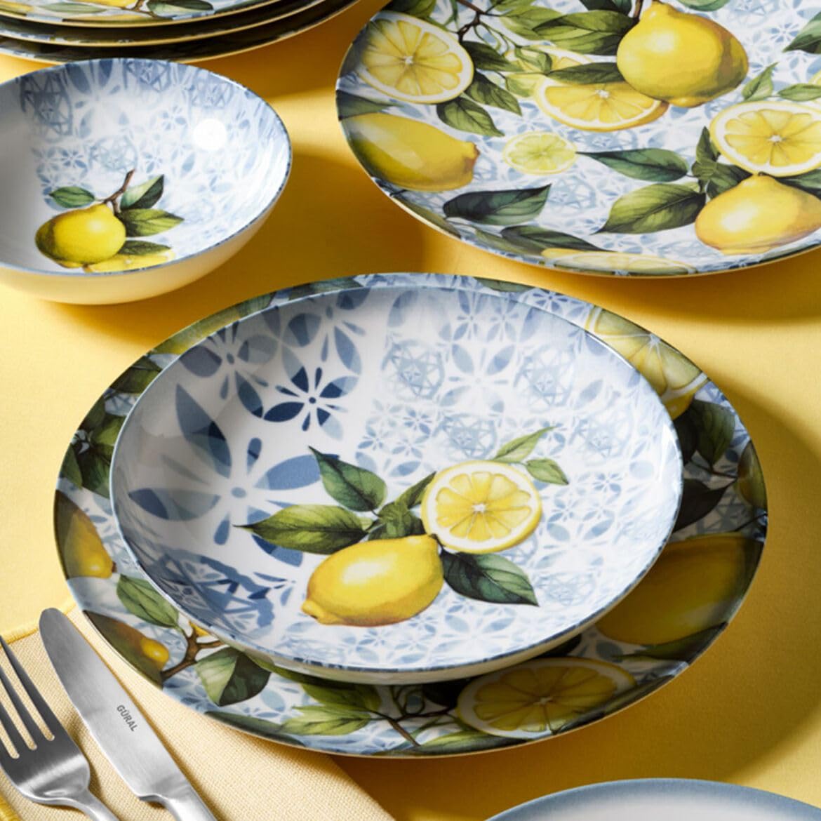 Elegancki 24-częściowy serwis obiadowy, 100% porcelana, łącznie z talerzami do serwowania, miskami i talerzami deserowymi, nadaje się do mycia w zmywarce i używania w kuchence mikrofalowej