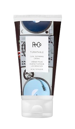 كريم R+Co TURNTABLE Curl Defining Creme يحدد ويعزز تجعيد الشعر ويضيف الرطوبة واللمعان لجميع أنواع الشعر