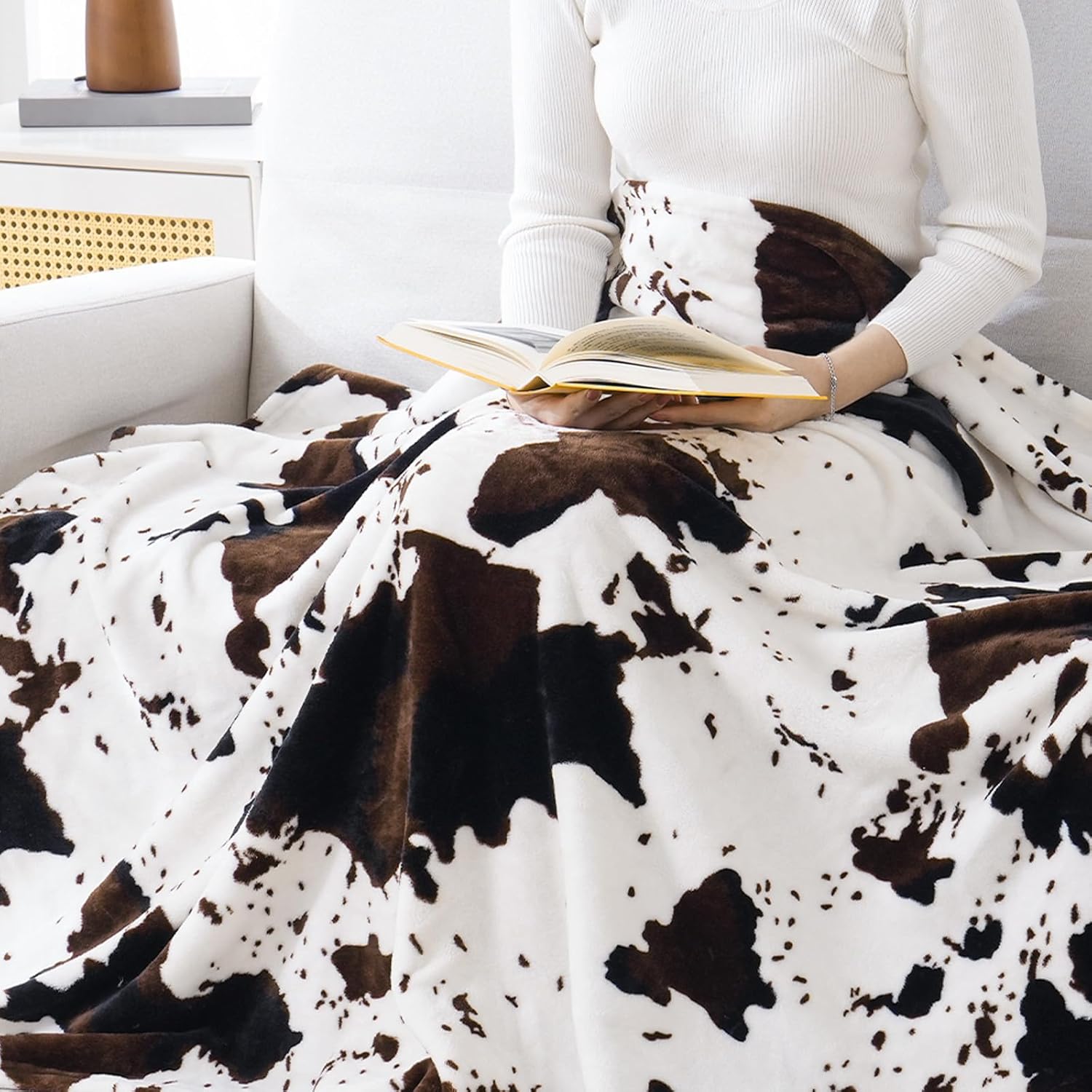 Bnuitland Cow Printed Fleece Flannel Throw Blanket, 300 GSM Double Sided Fuzzy Fluffy Blanket for Bed Sofa Couch Travel, Super Soft Lightweight for Adults and Kids, 50×60 inch - Image 3