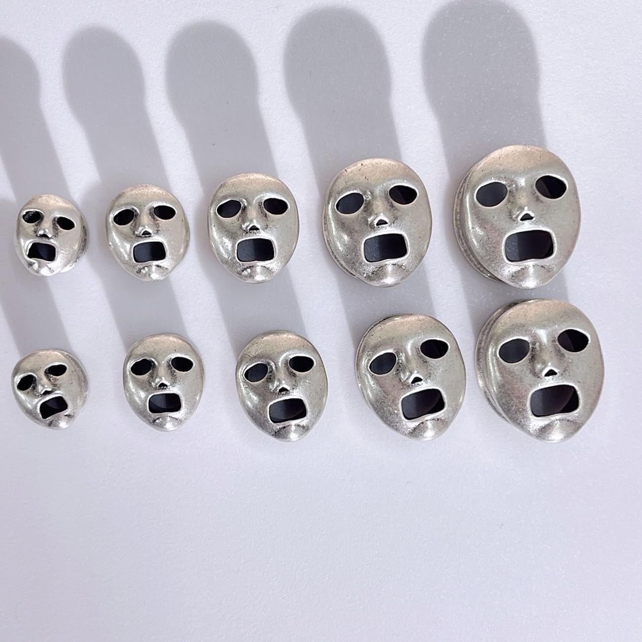 Vintage Mask Double Flared Saddle Ear Plugs Tunnels for Women Men Unisex Stainless Steel Stretcher Expander Ear Gauges Earrings Antique Body Piercing Jewelry Gifts