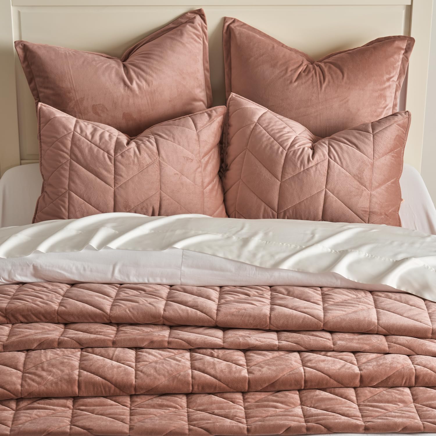 EVERGRACE 3 Pieces Luxurious Queen Velvet Quilts, Ultra Soft Lightweight Velvet Comforter Set, Matelasse Oversized Bedspread Coverlet for All Season with 2 Shams, Terracotta Clay, 92"x96" - Image 3