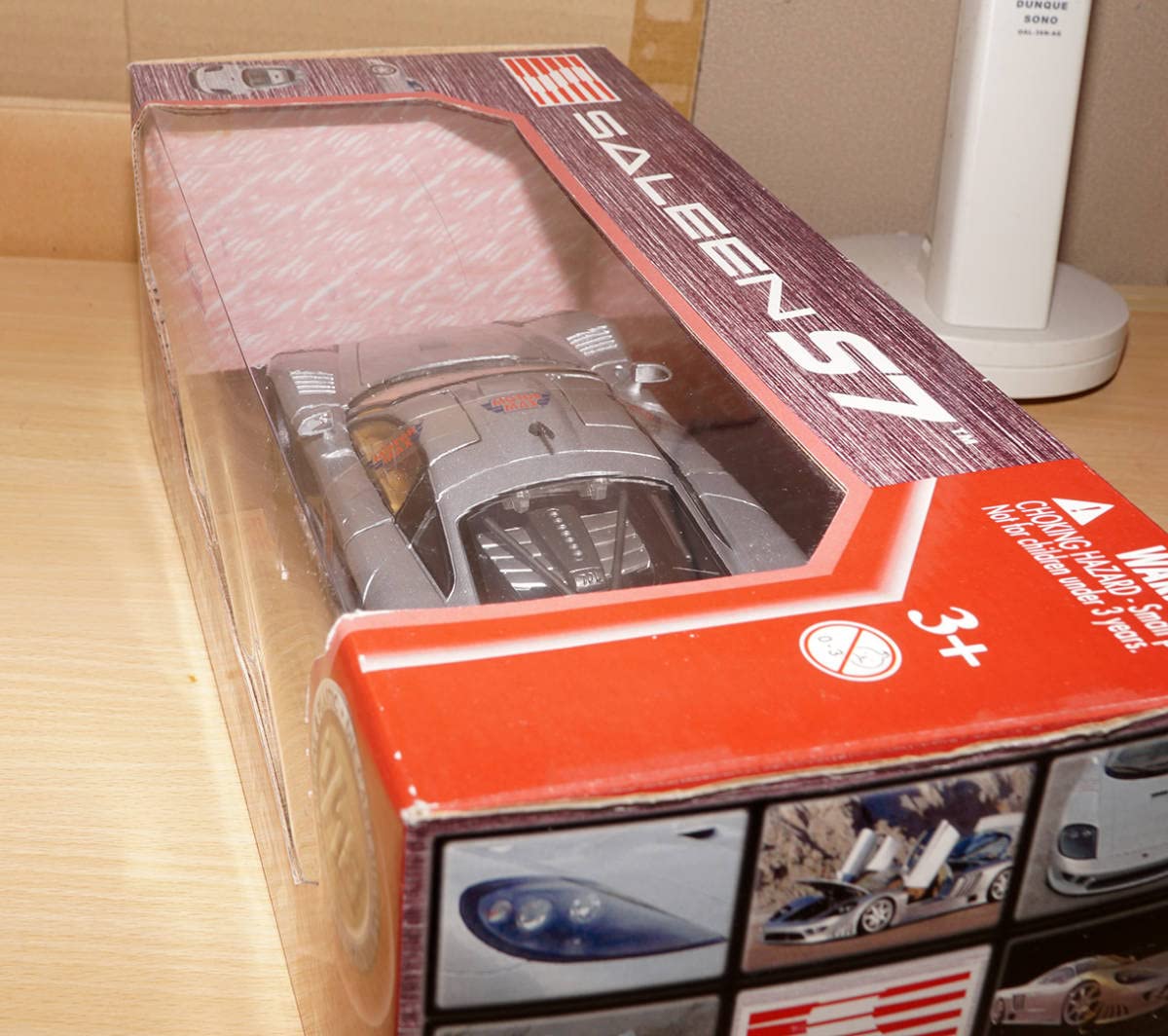 ミニカー1/18 サリーンS7 希少品 モーターマックス社　ダイキャストモデル Motormax Saleen S7 Review (Scale 1/18) - YouTube