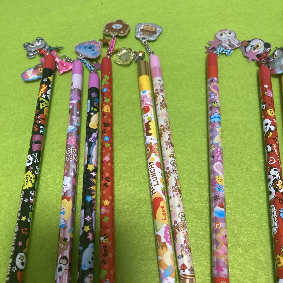 Amazon | 平成レトロ チャーム付き鉛筆 33本まとめて | 鉛筆 | 文房具