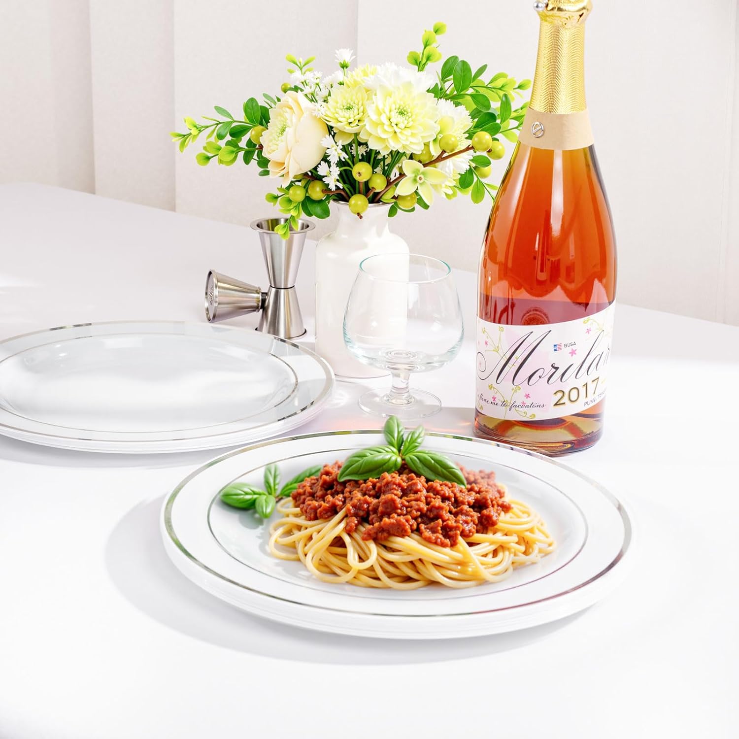 WELLIFE Silver Plastic Dinner Plates 72 Pieces, 10.25" Silver Disposable Plates, Premium Hard Plastic Lunch Plates, Ideal for Wedding and Party - Image 5