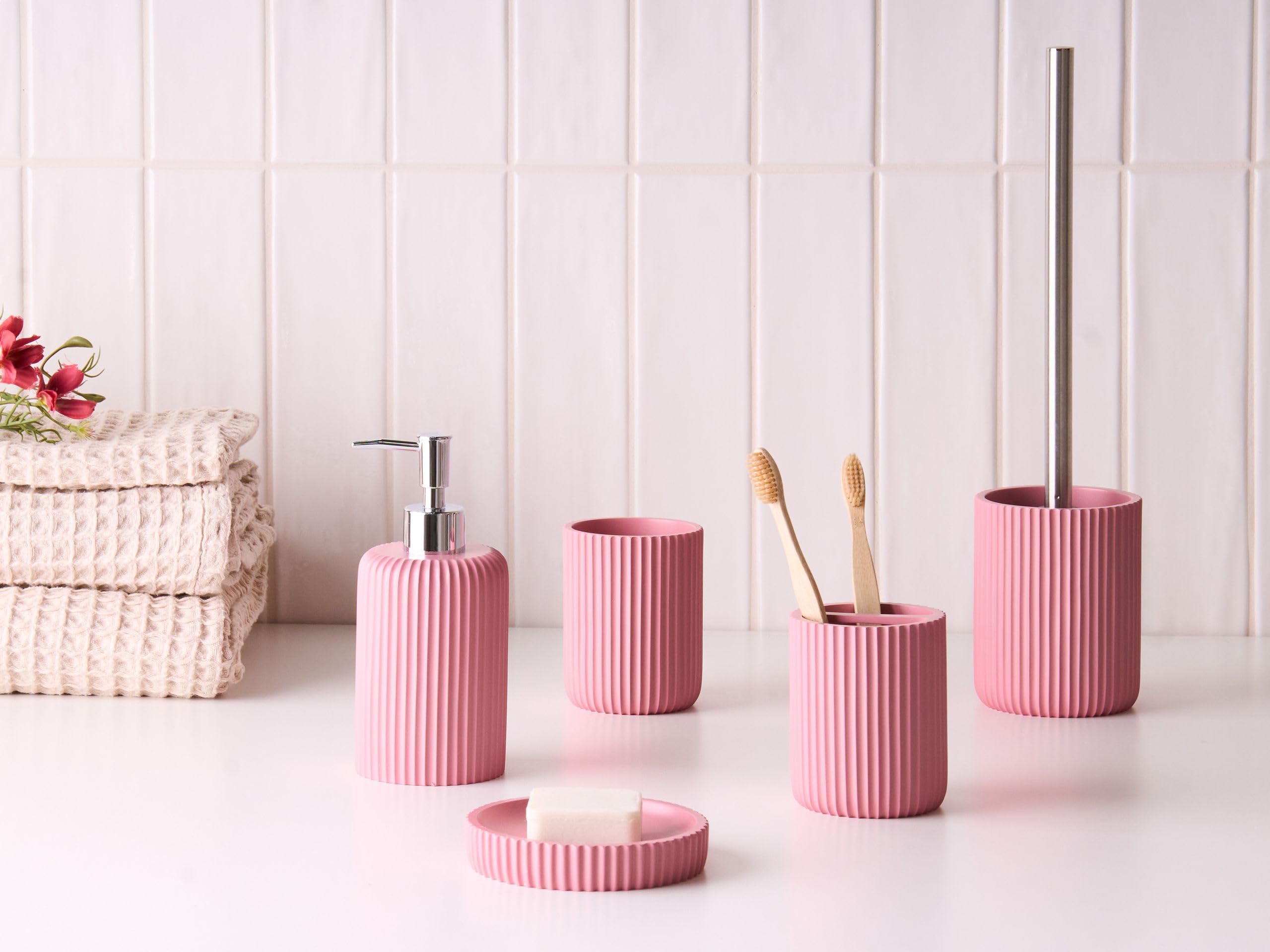 Badaccessoires Set 5-teilig Kunstharz rosa Rillenoptik Bad-Zubehör Camana