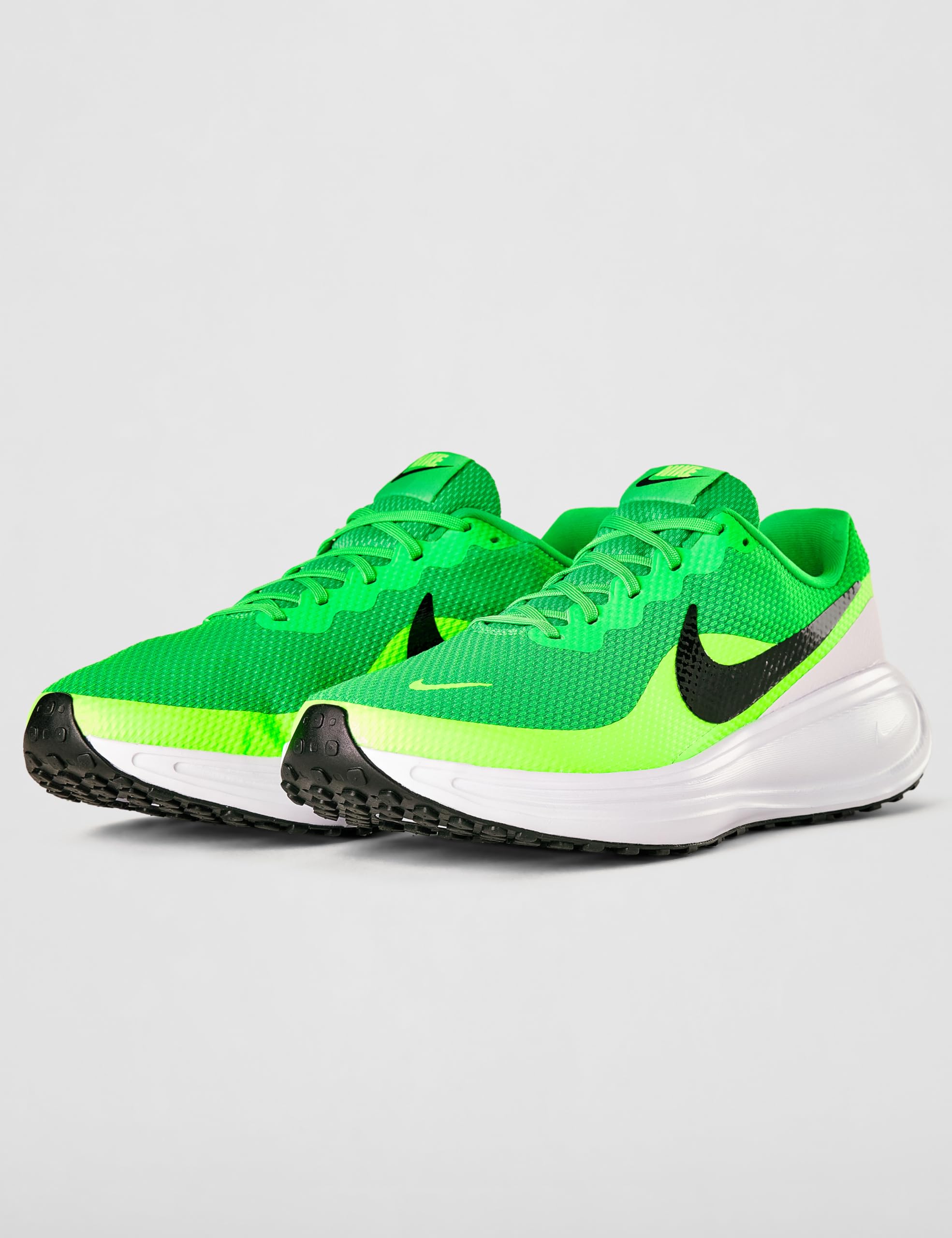 Nike Herren Nike Revolution 8Running Shoes