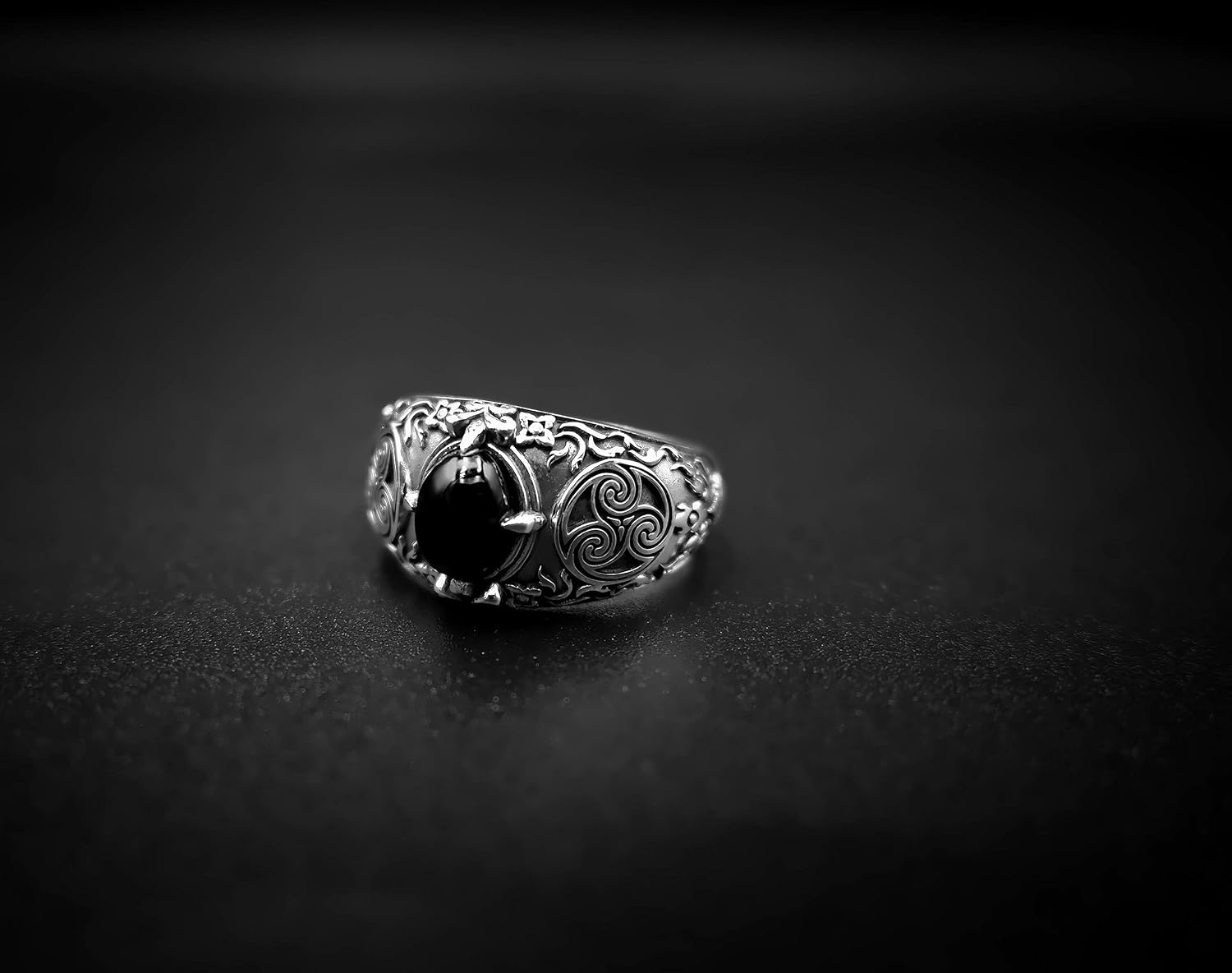 925 Sterling Silver Onyx Triskelion Triskele Irish Celtic Ring Viking Jewelry Size 6-15