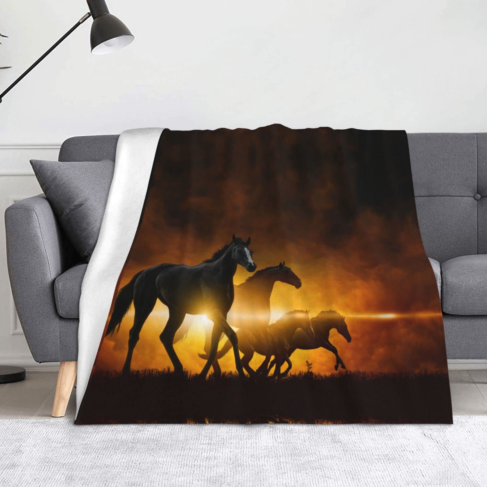 Couverture en flanelle chevaux noirs jeté de lit et canapé ultra doux