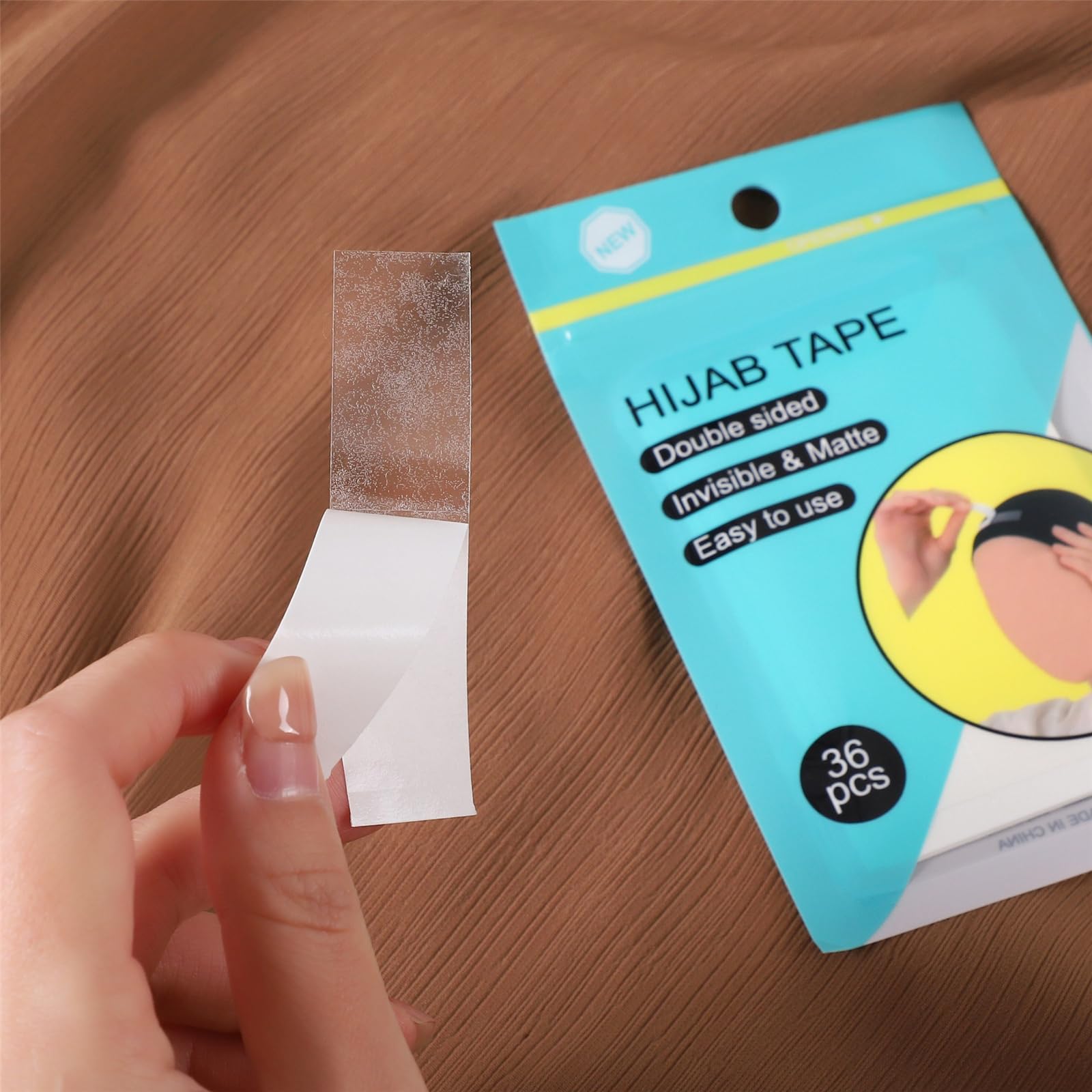 Pacchetto 36pcs Strisce Adesive Anti -Esposizione per Donne Usi Singoli Nastro A Doppio Lato Collare Fisso con Adesivi Antisciplici in Tessuto A Doppio Lato Hijab Hijab