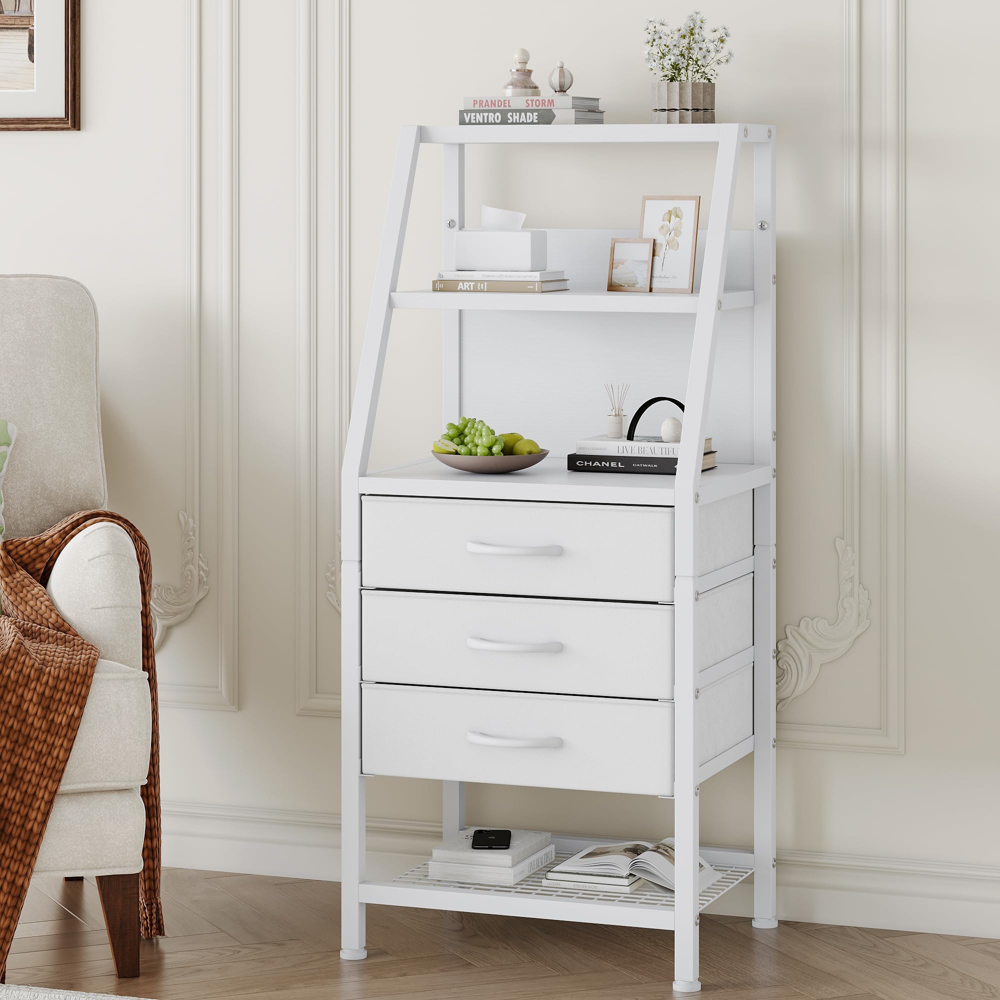Feonase Mesita de noche ancha con 3 cajones de tela y compartimento abierto, adecuada para dormitorio, sofá y sala de estar pequeña, color blanco