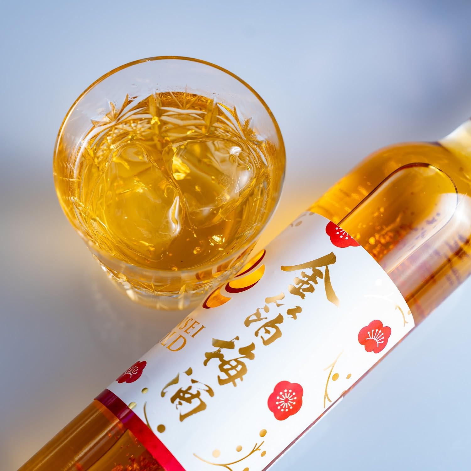 Amazon.co.jp: 天星 GOLD 金箔梅酒 13度 500ml 鹿児島県 天星酒造