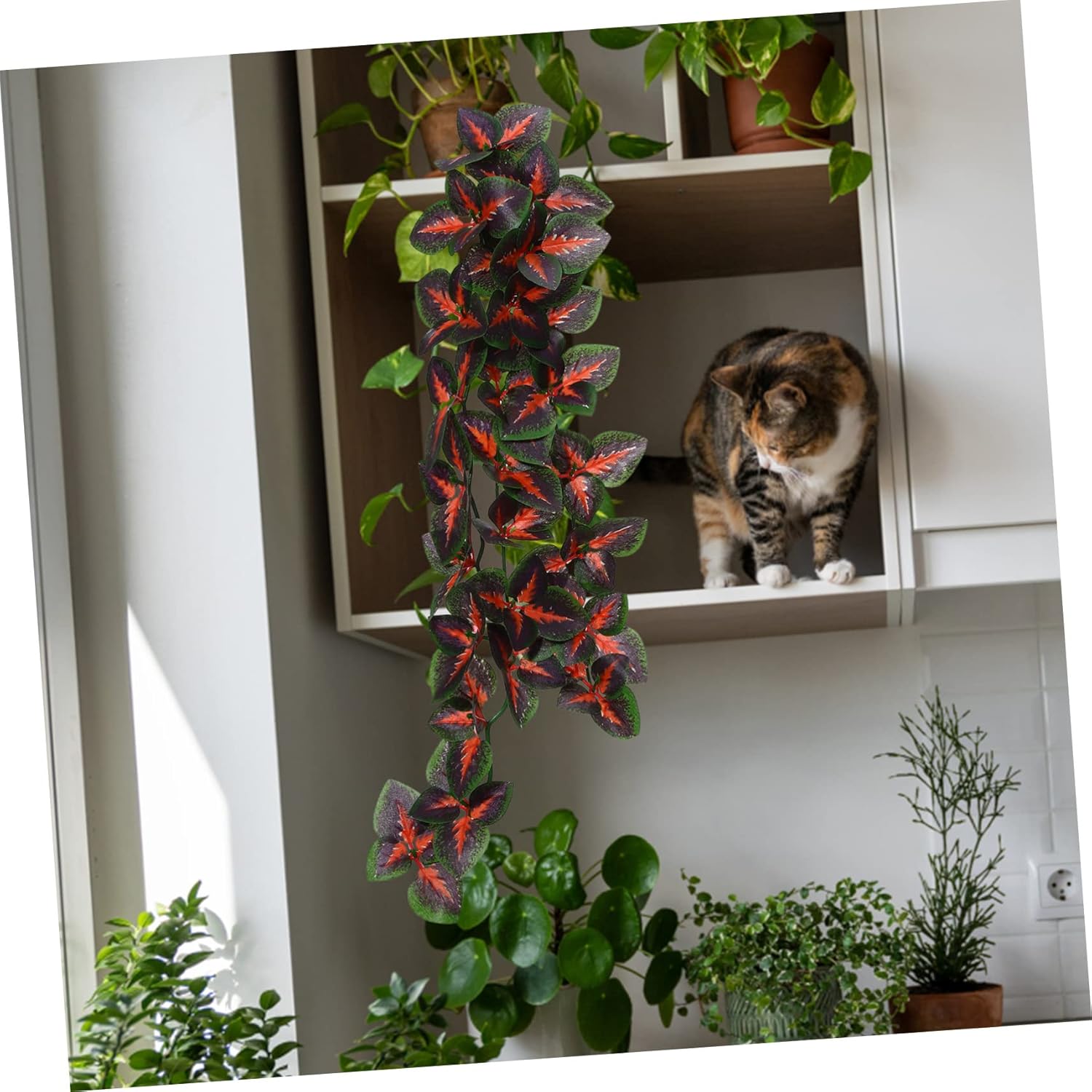8pcs Artificial Reptile Plants Cups Simulation Rattan Hanging Leaves for Aquarium and Terrarium Decor for Lizards Geckos Snakes and Other Pets