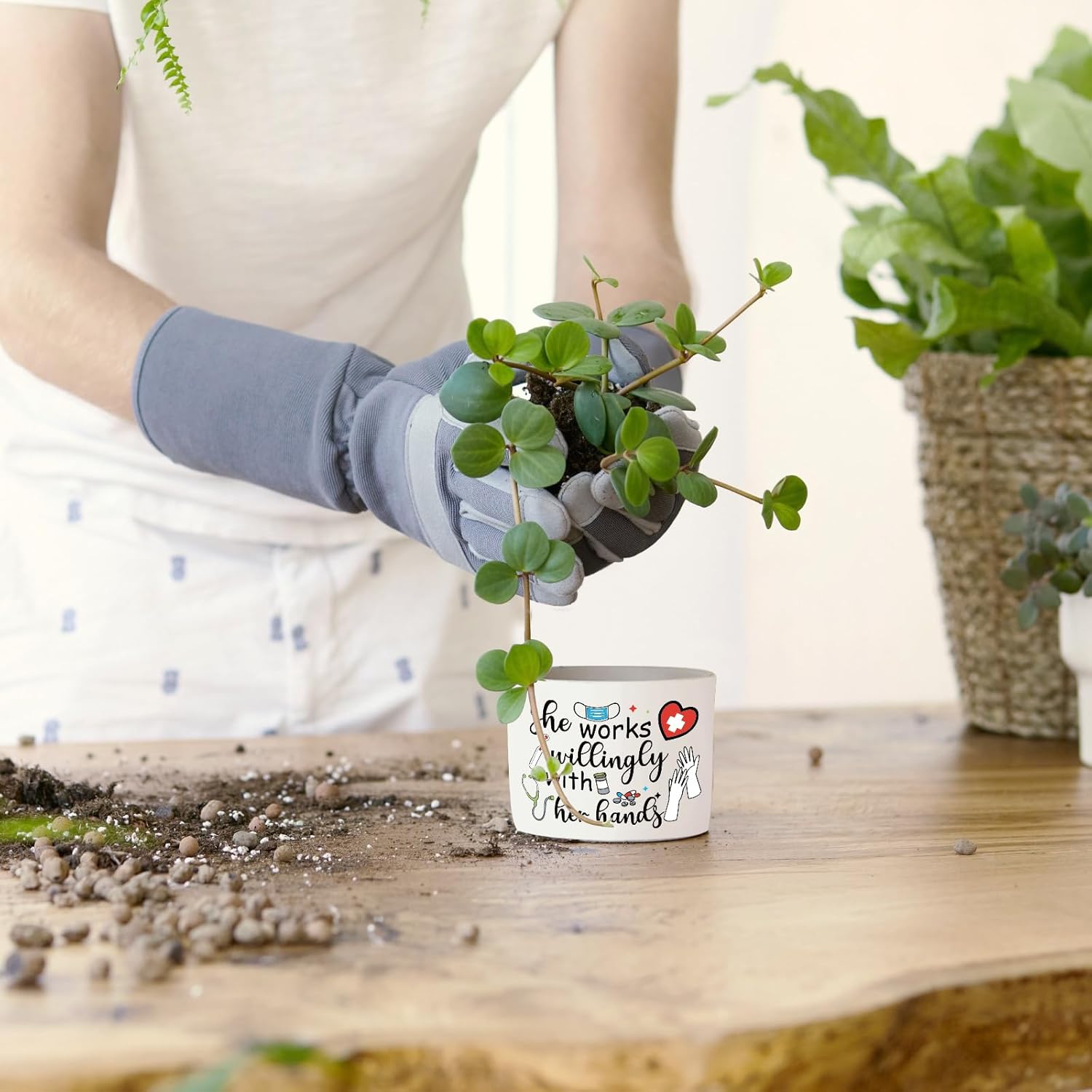 Tarklanda 6Pcs Nurse Appreciation Gifts Succulent Pots Nurses Day Ever Gifts Mini Ceramic Planters Pot with Bamboo Tray Thanksgiving for RN Nursing Graduation Nurse Week Plants Not Included