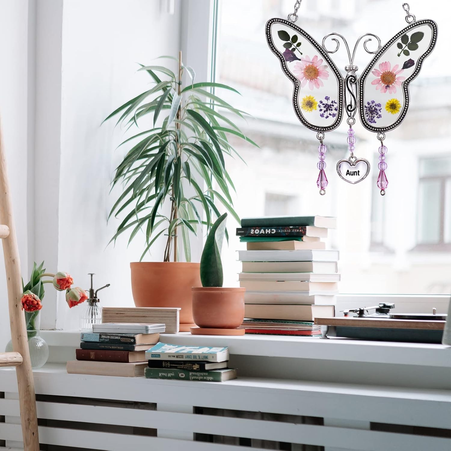 BOGDAN Butterfly Suncatcher with Pressed Flower Wings Mother's Day Butterfly Glass Wind Chime Ornament Charm with Metal Heart Happy Birthday Gifts for Aunt with Free Hook (Aunt) - Image 4