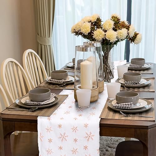 Miniatura 6 de 2 piezas de camino de mesa de piel sintética de Navidad con copos de nieve de lentejuelas blancas, camino de mesa de lentejuelas suaves para