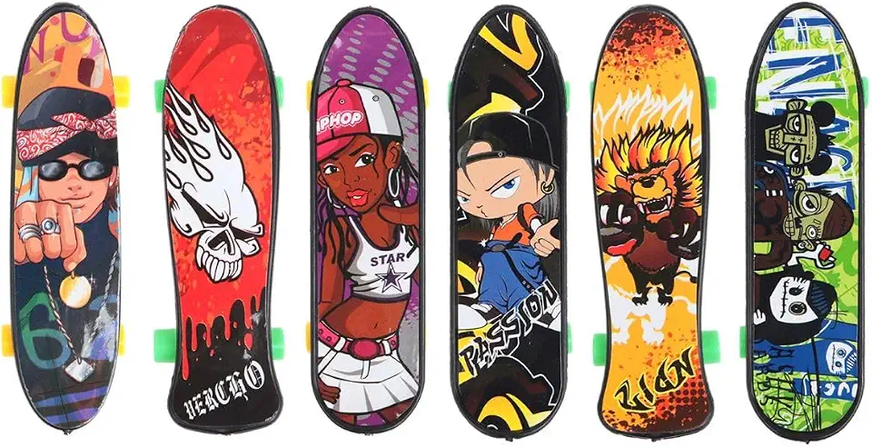 Skate De Dedo Kit Com 6 Diversão Garantida com Mini Skate Colorido, Rodinhas, Estampas Iradas Presente para Crianças Estimula Coordenação Motora e Imaginação PREMIUM