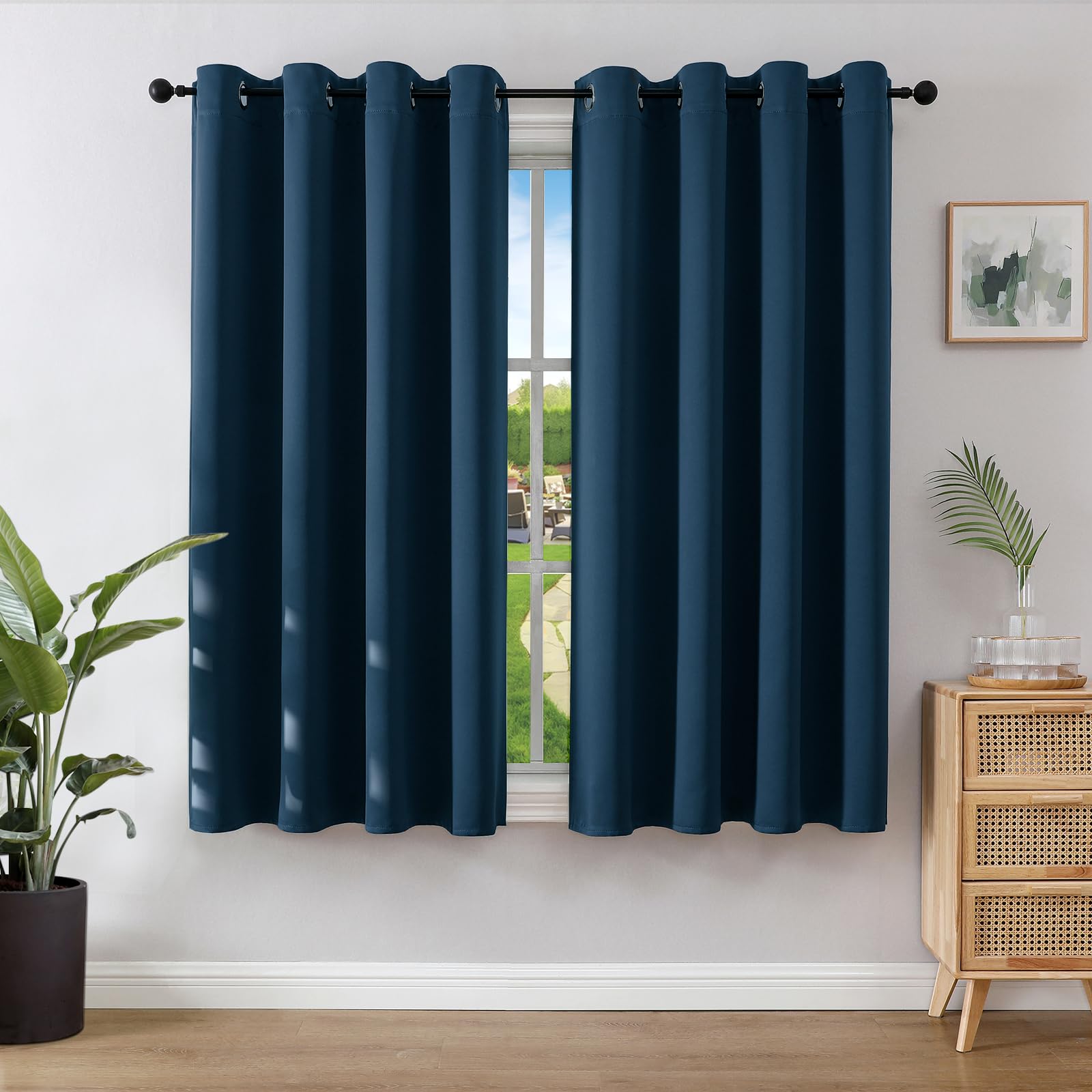 Joydeco Rideau Occultant 2 Pièces, Rideau Thermique Isolant Anti Chaleur Tenture Opaque à Oeillets Isolation Lumiere Anti UV Decoration Chambre Maison Salon Intérieurs