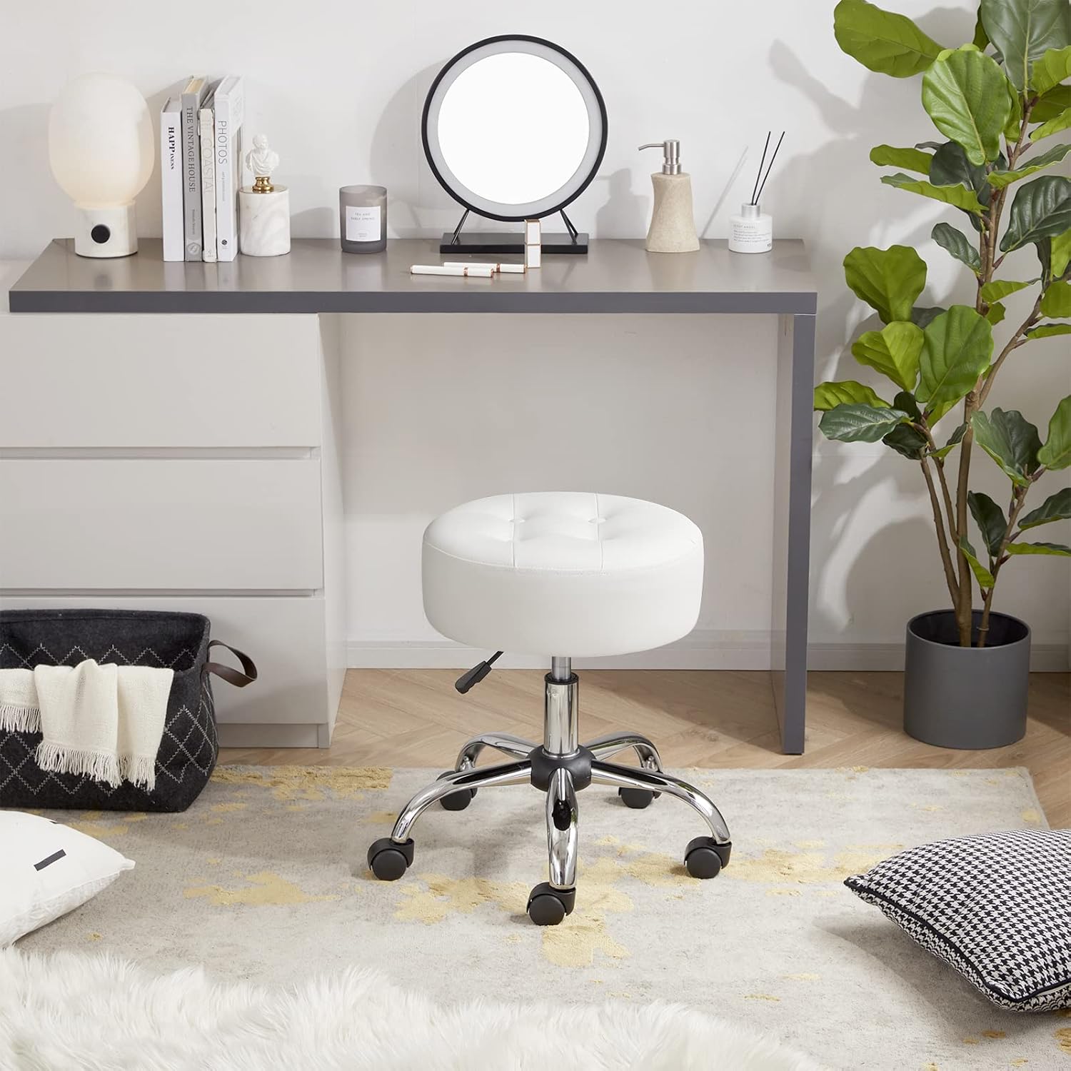 Gitrah Rolling Stools with Wheels Adjustable Height Salon & Spa Stools Large and Thick Comfortable Seat White : Beauty & Personal Care