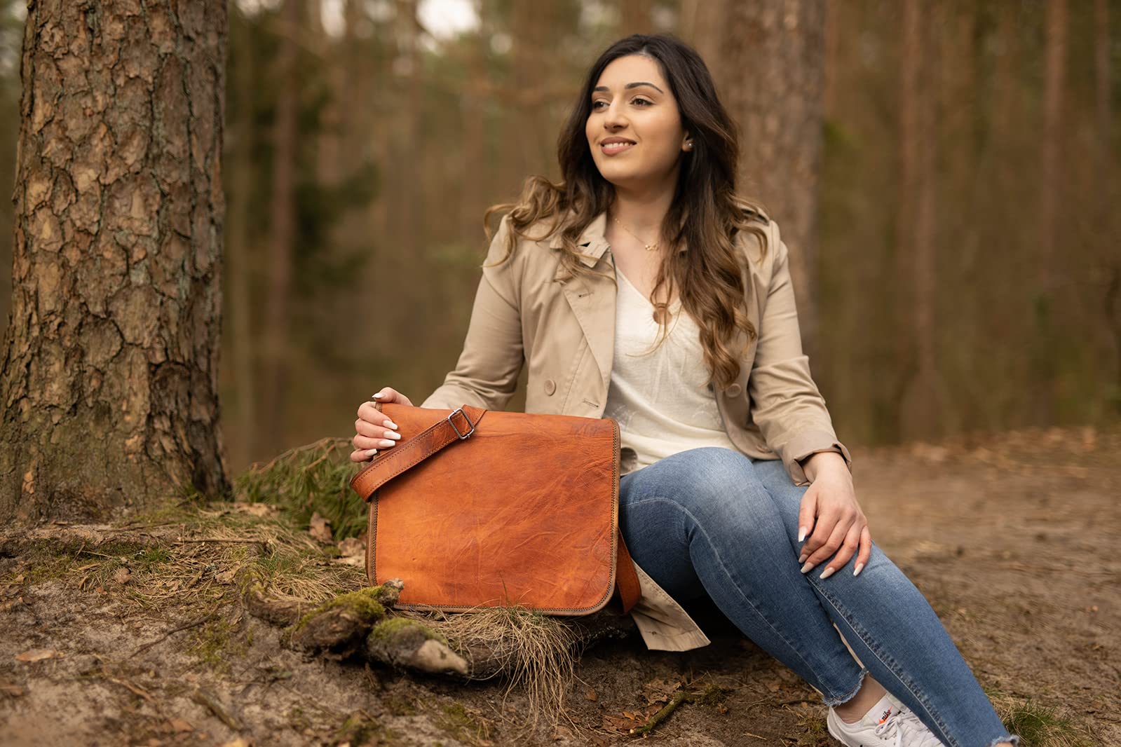 Gusti Umhängetasche Leder - Taylor 11'' Damen und Herren Handtasche Nature Collegetasche Businesstasche Messengerbag Aktentasche Vintage Braun